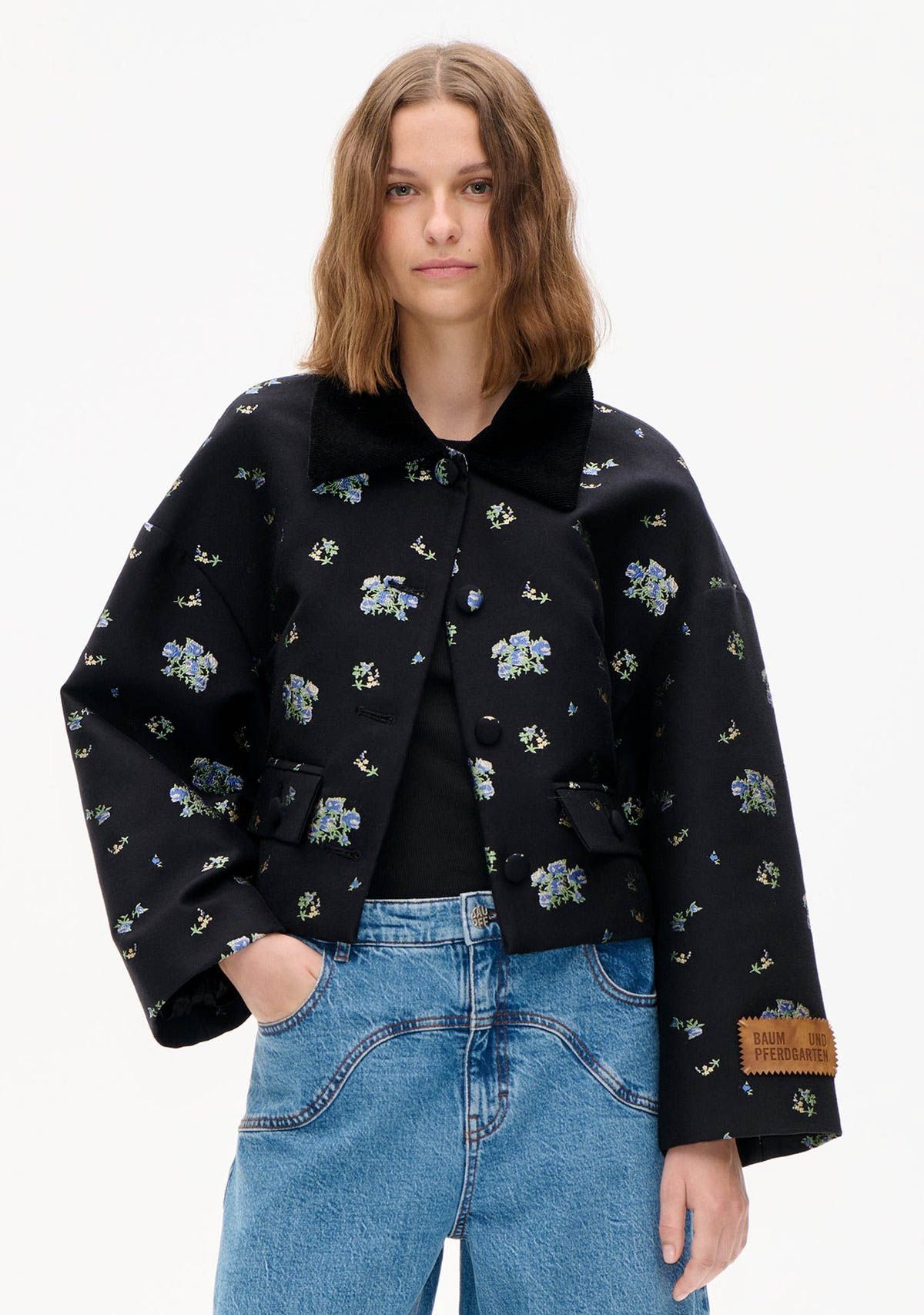 BAUM UND PFERDGARTEN JASJE