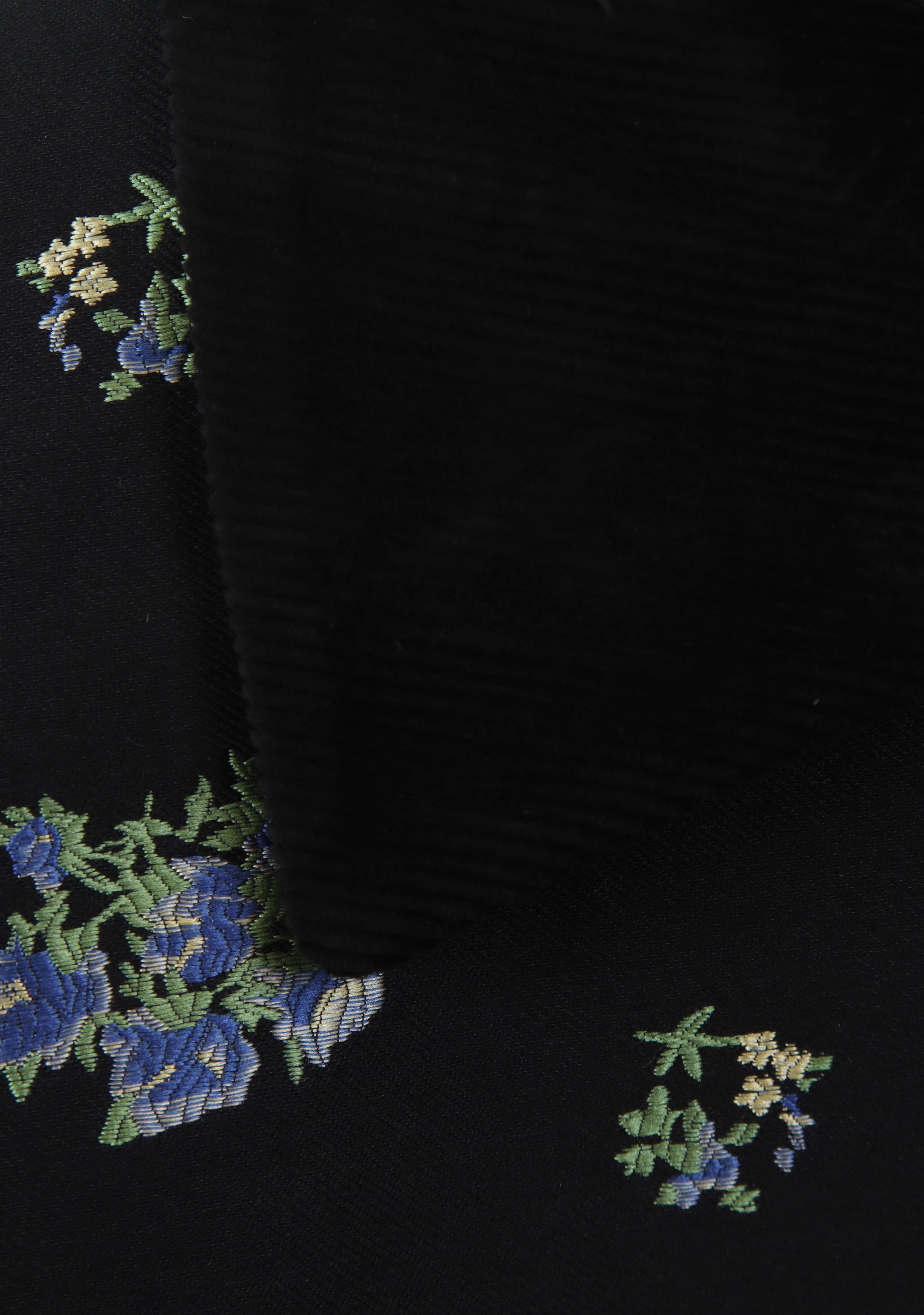 BAUM UND PFERDGARTEN JASJE