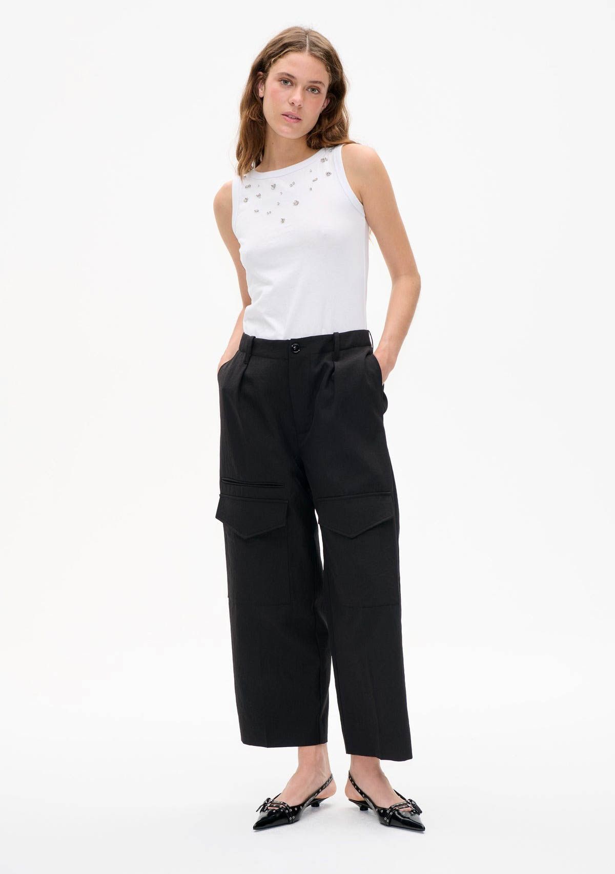 BAUM UND PFERDGARTEN CARGO