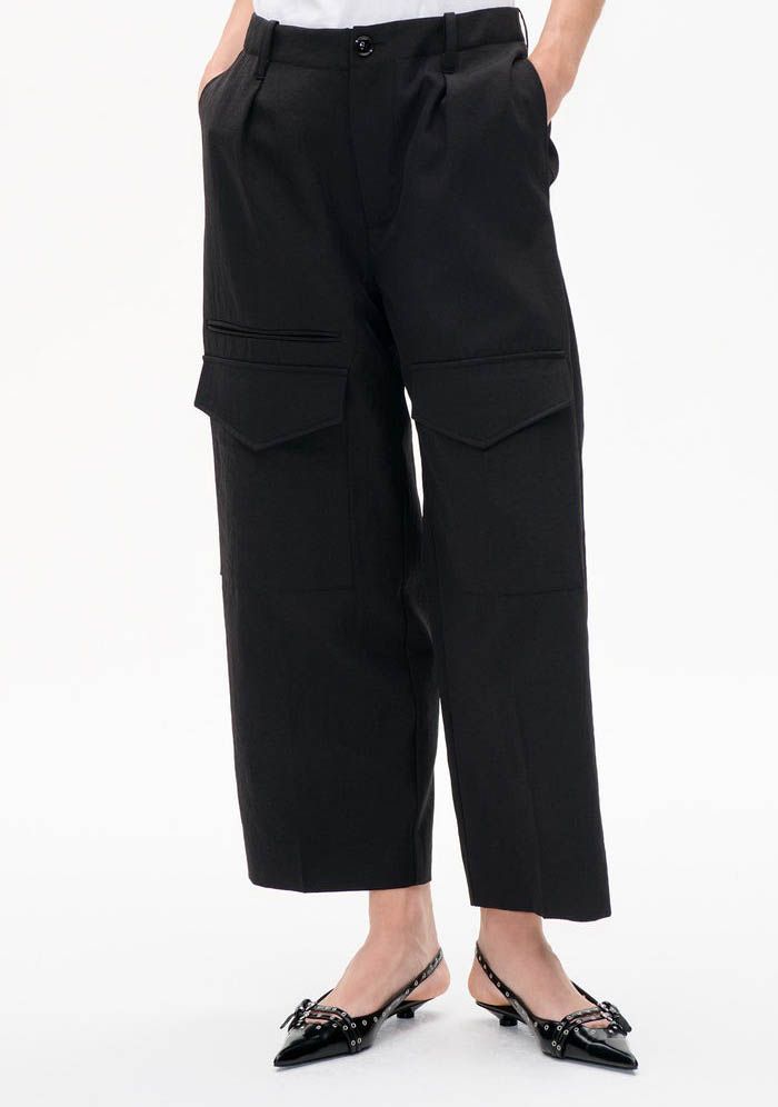 BAUM UND PFERDGARTEN CARGO