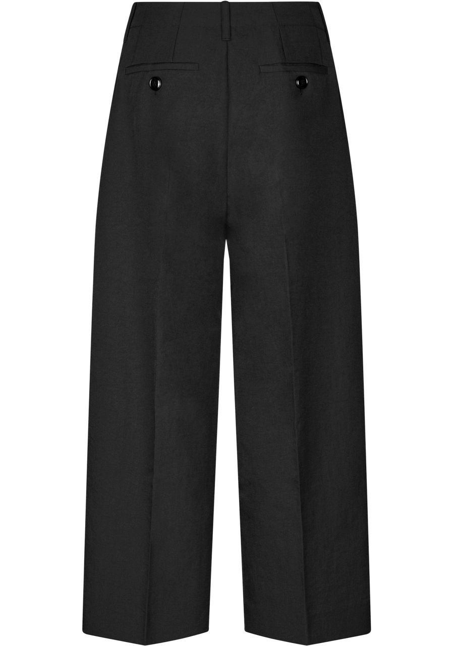 BAUM UND PFERDGARTEN CARGO