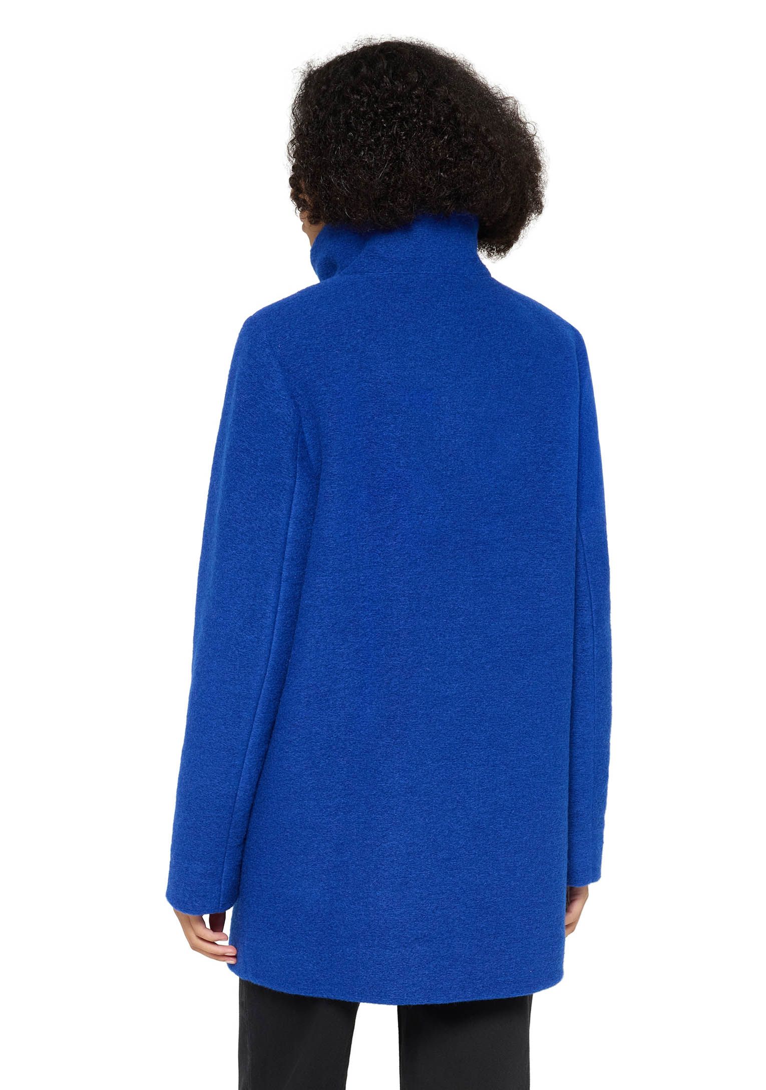 AMBER AND JUNE MANTEL