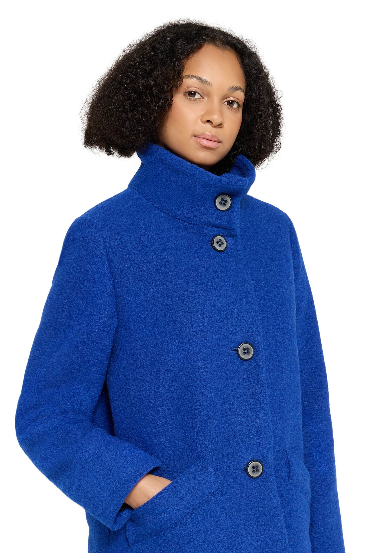 AMBER AND JUNE MANTEL