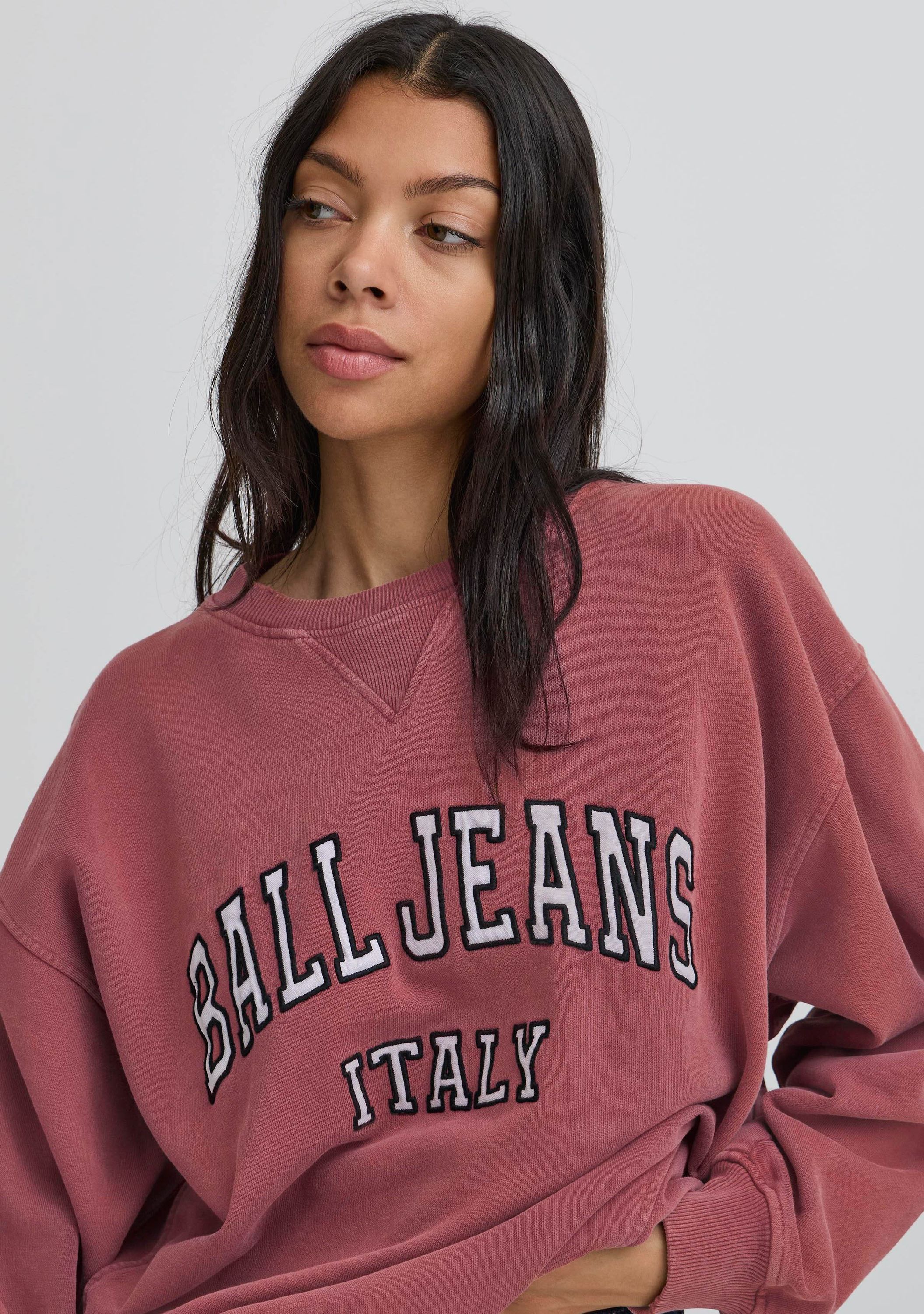 BALL SWEATER