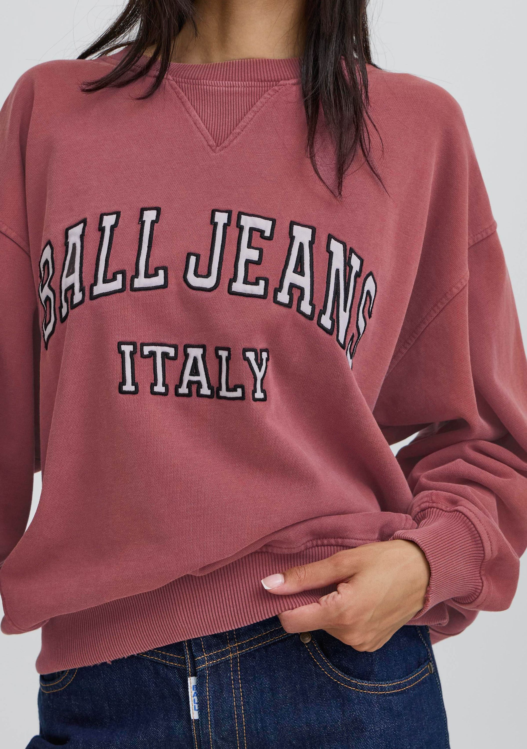BALL SWEATER