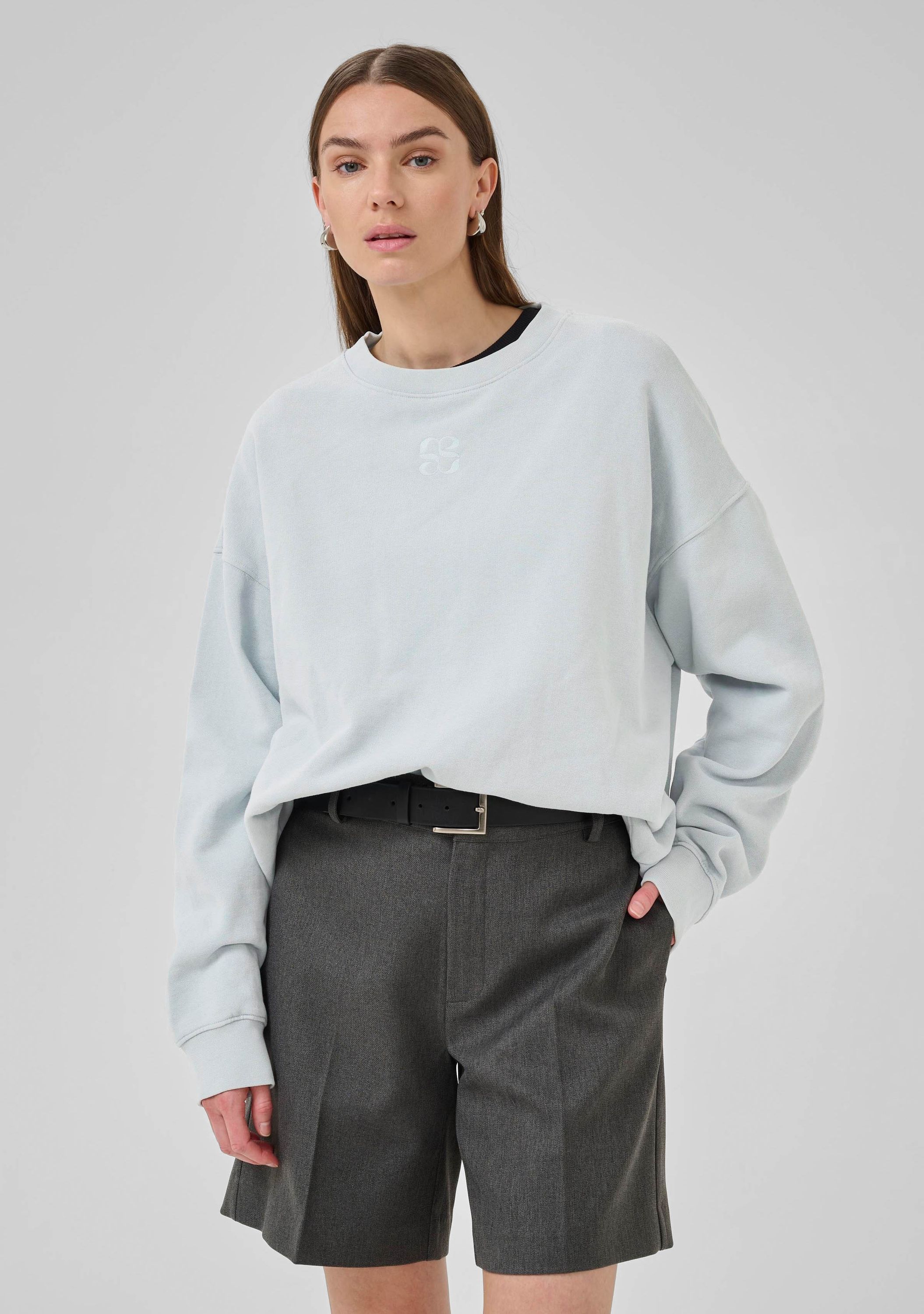 MY ESSENTIAL WARDROBE SWEATER
