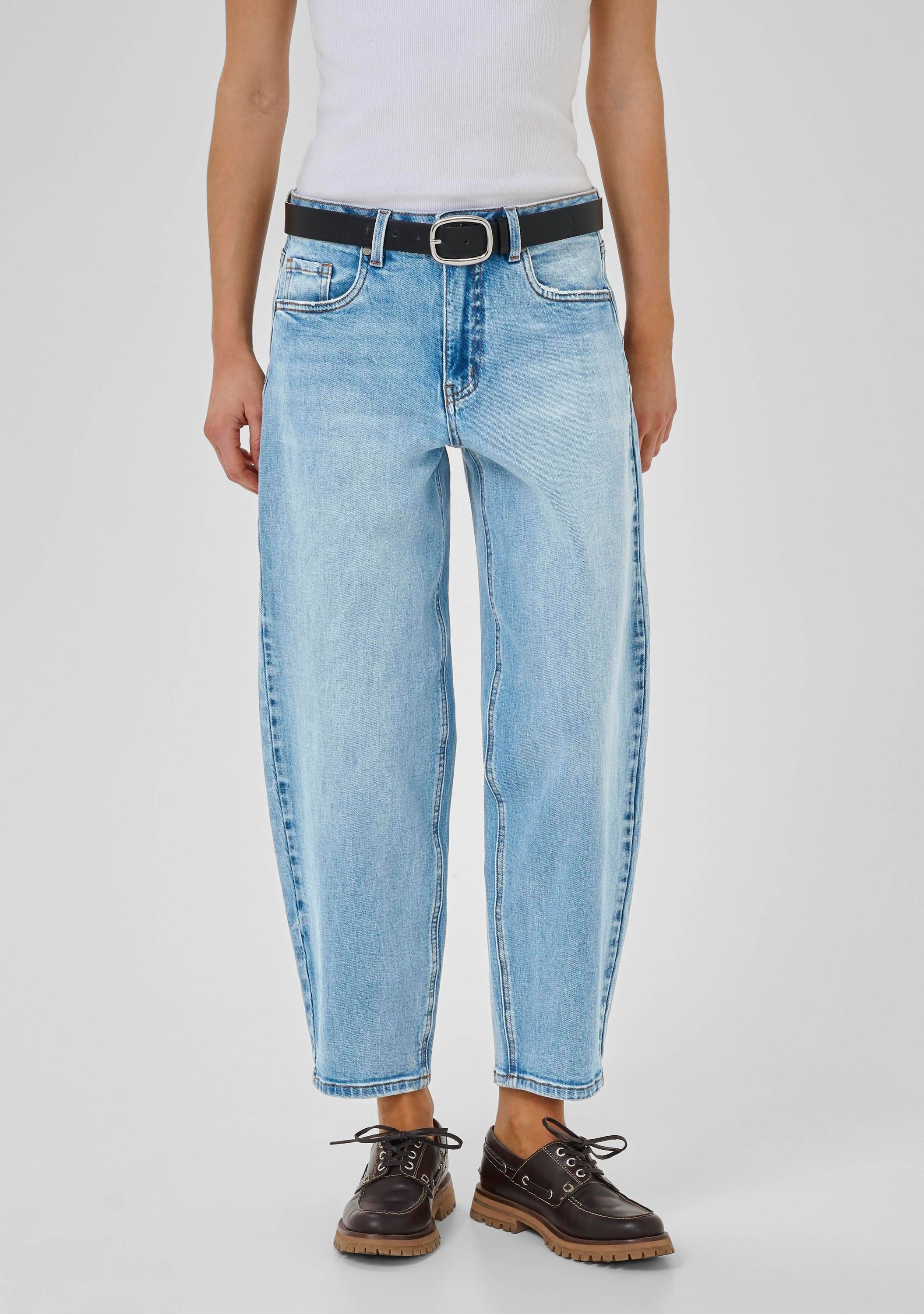 MY ESSENTIAL WARDROBE JEANS