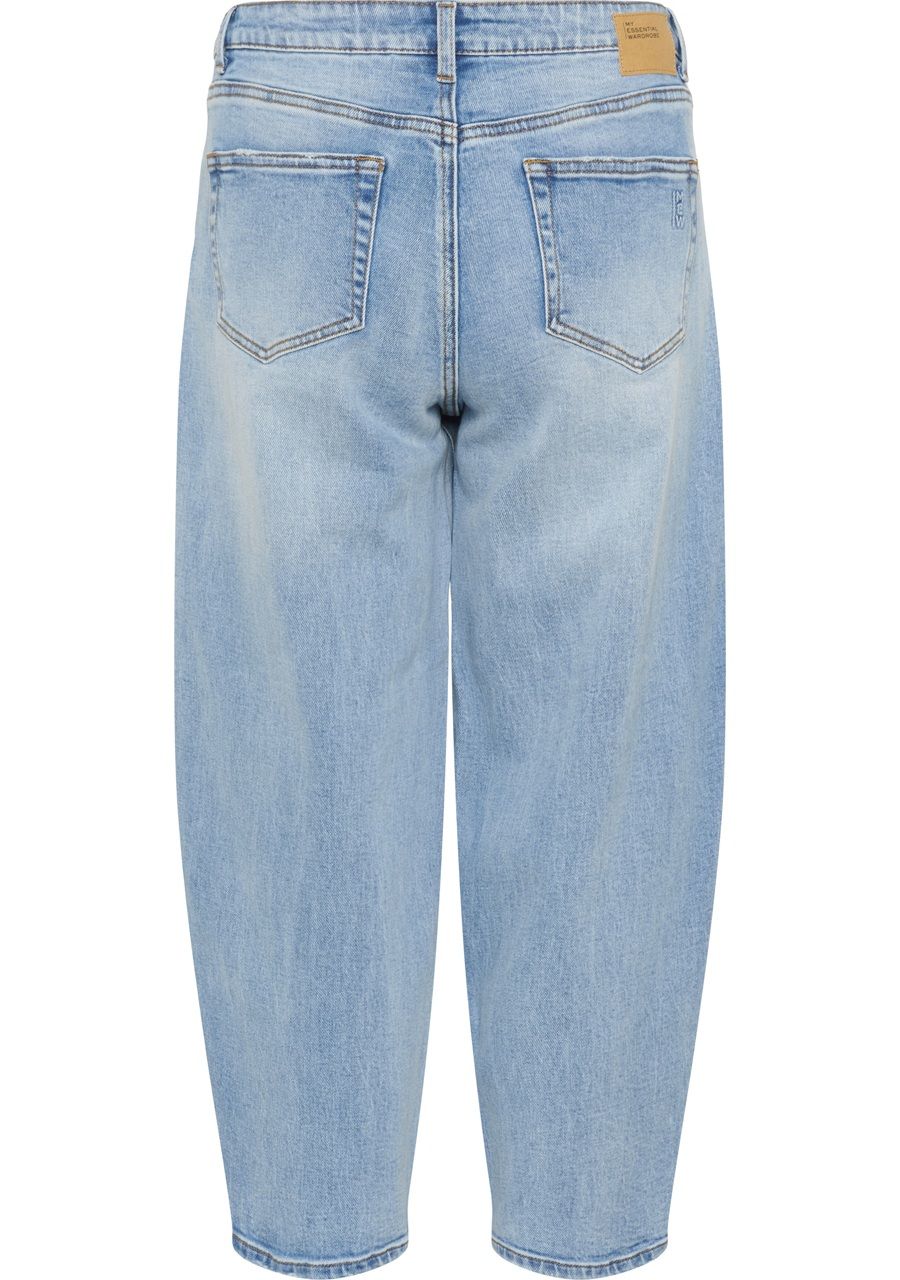 MY ESSENTIAL WARDROBE JEANS