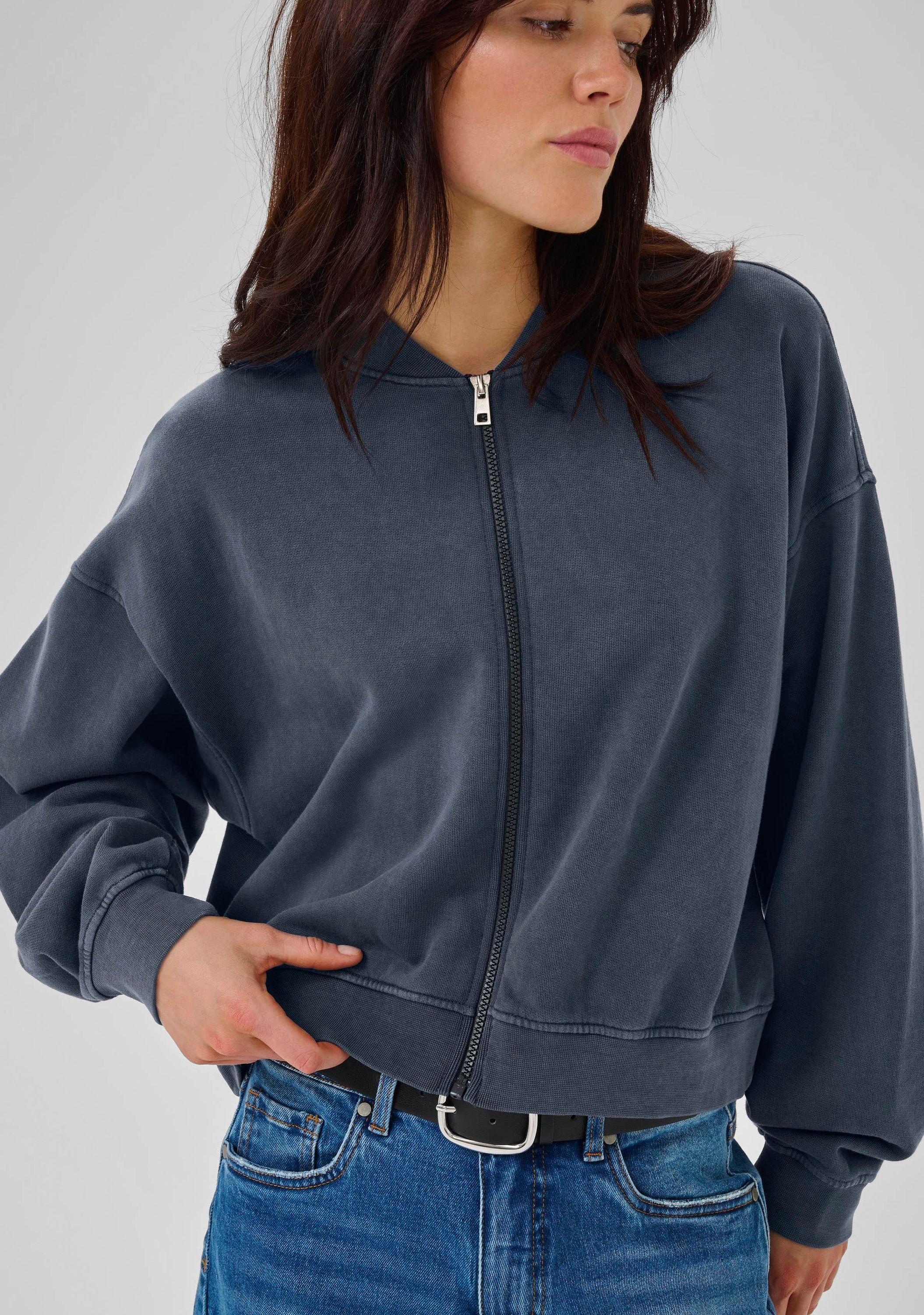 MY ESSENTIAL WARDROBE SWEATER