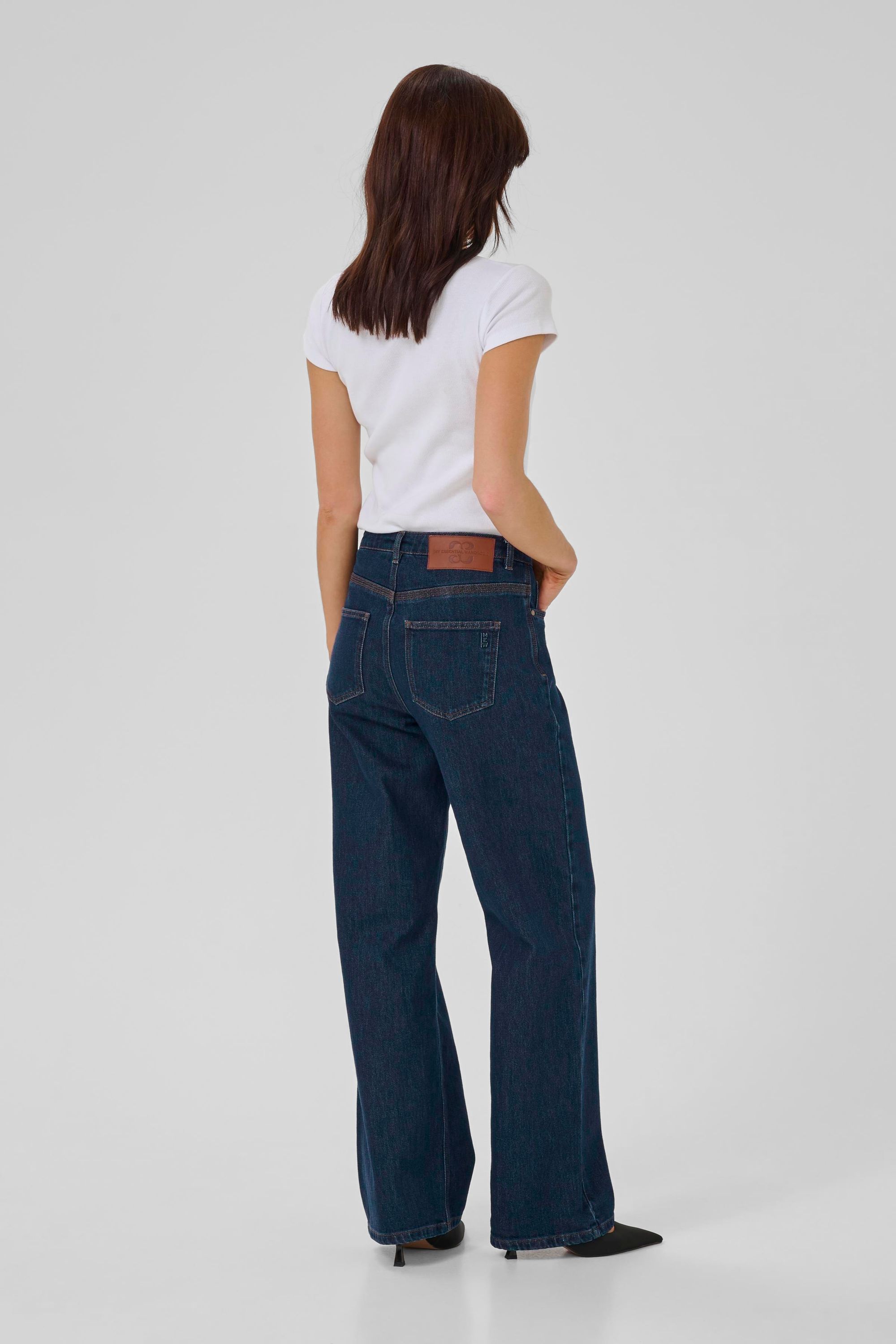 MY ESSENTIAL WARDROBE JEANS