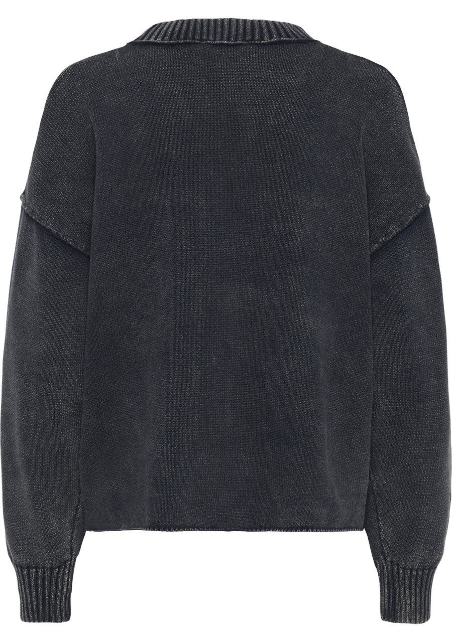 MY ESSENTIAL WARDROBE TRUI