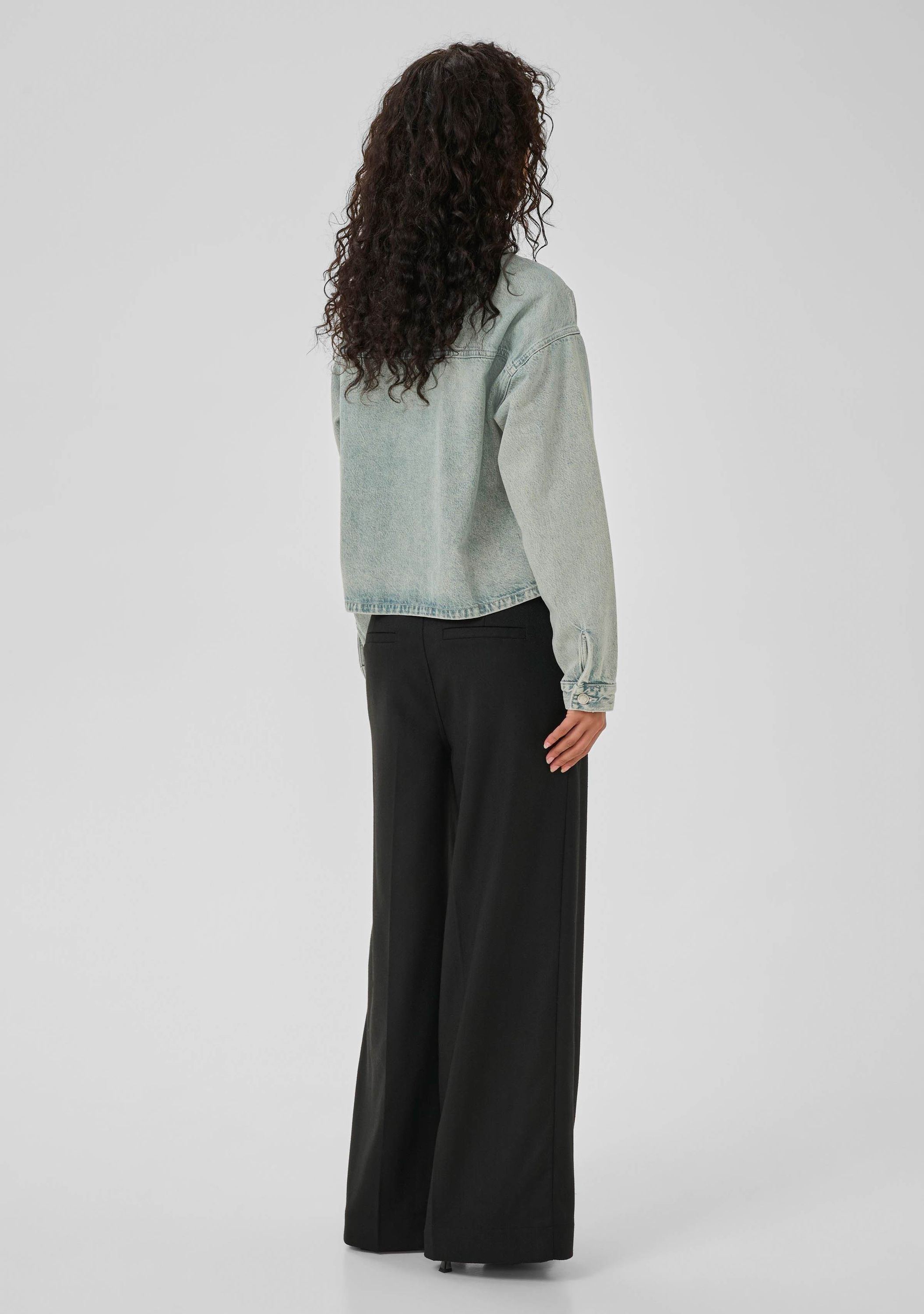 MY ESSENTIAL WARDROBE DENIMJACK