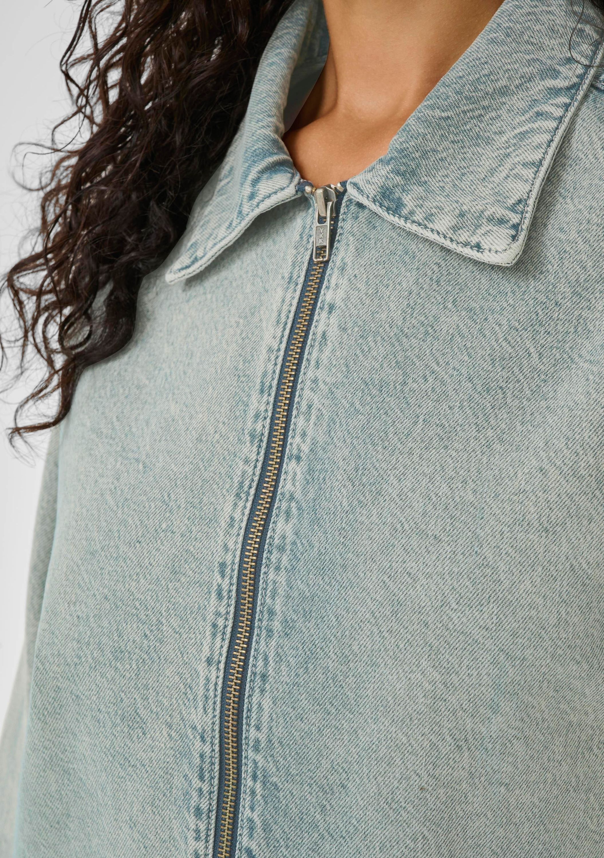 MY ESSENTIAL WARDROBE DENIMJACK