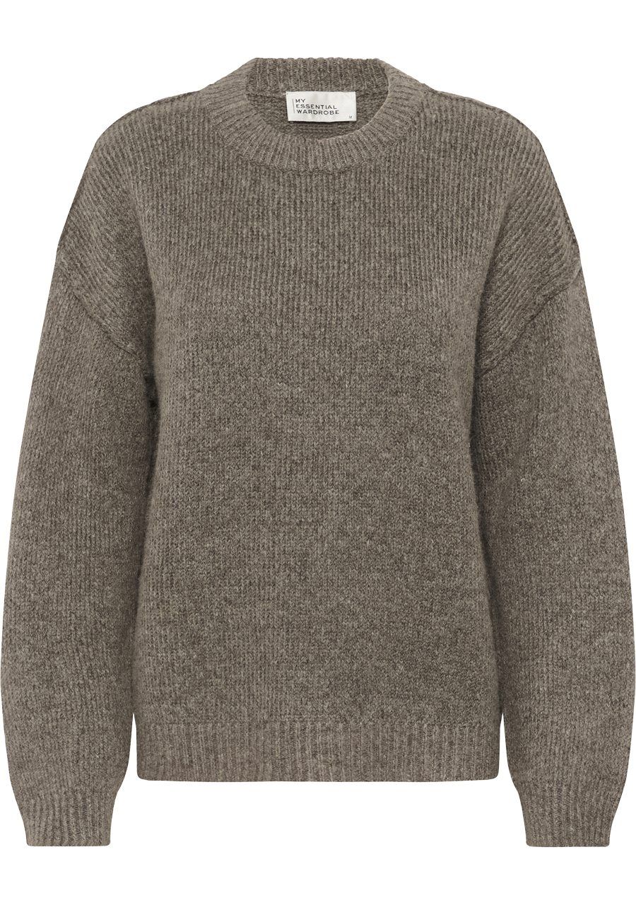 MY ESSENTIAL WARDROBE TRUI