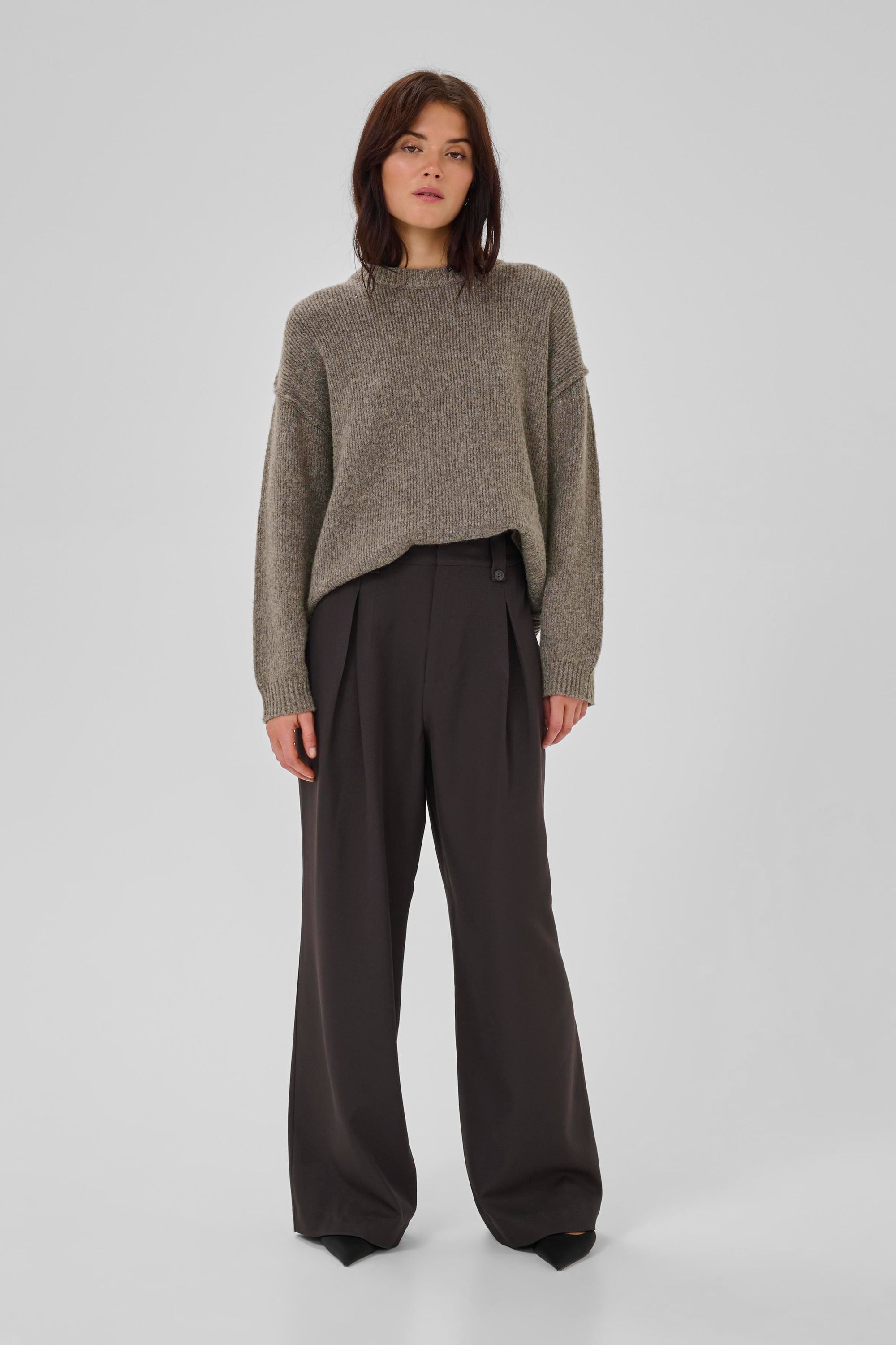 MY ESSENTIAL WARDROBE TRUI