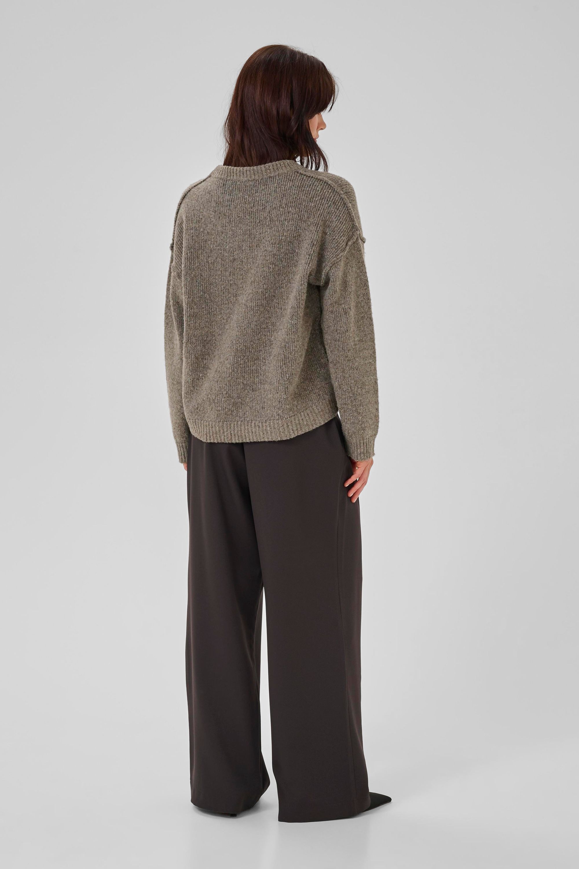 MY ESSENTIAL WARDROBE TRUI