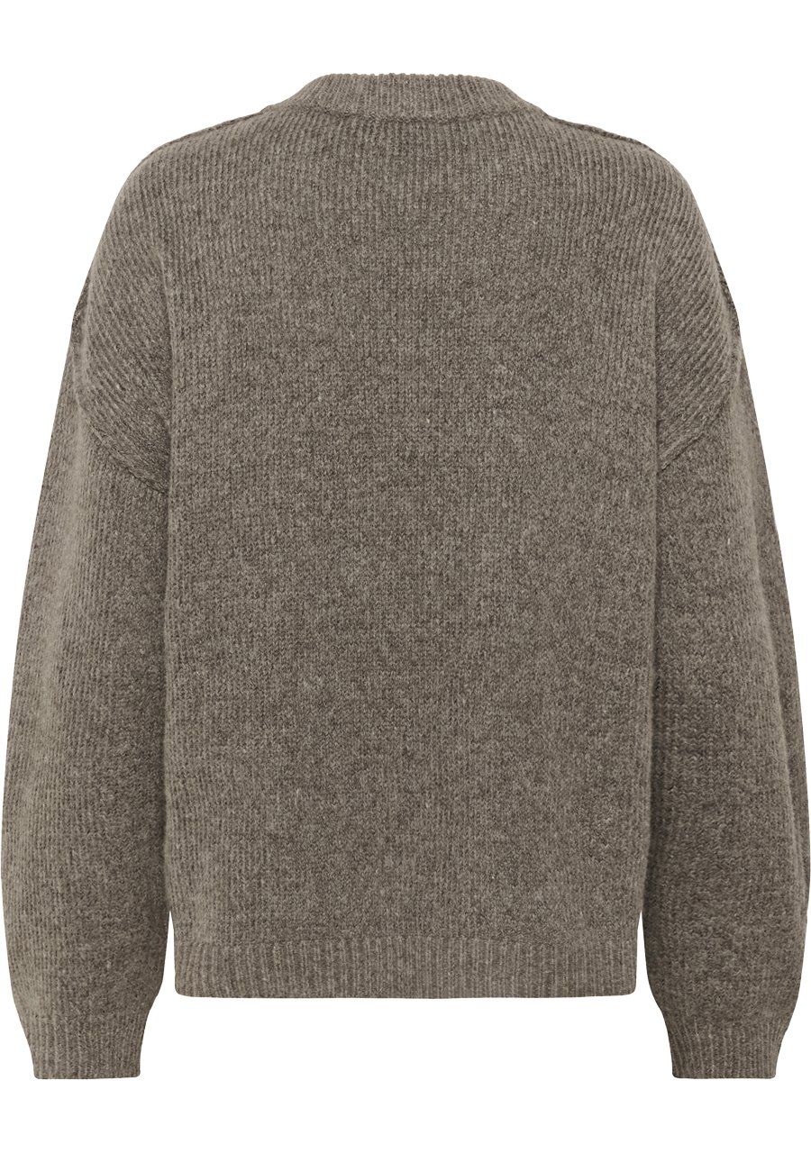 MY ESSENTIAL WARDROBE TRUI