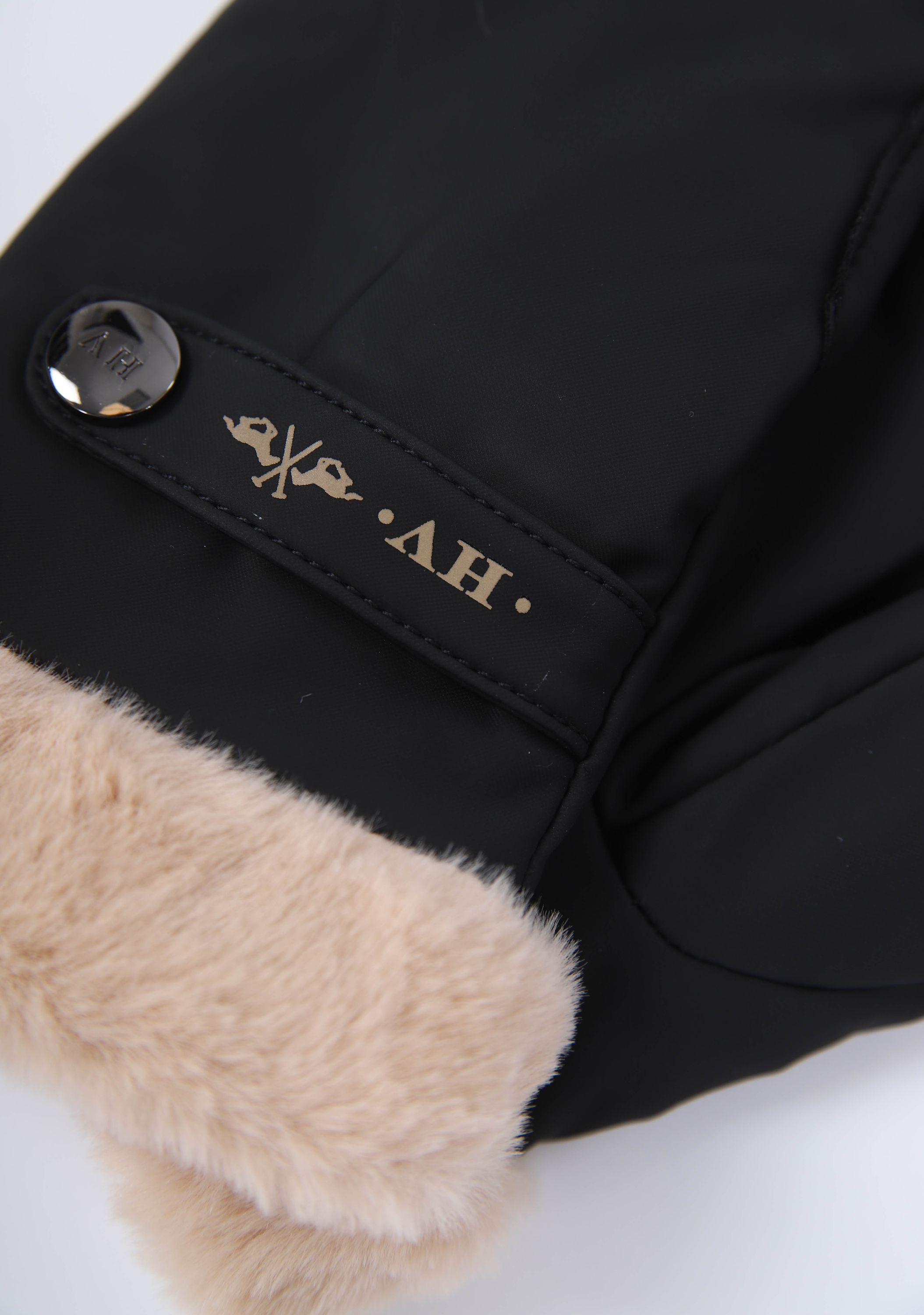 H.V. POLO ACCESSOIRE