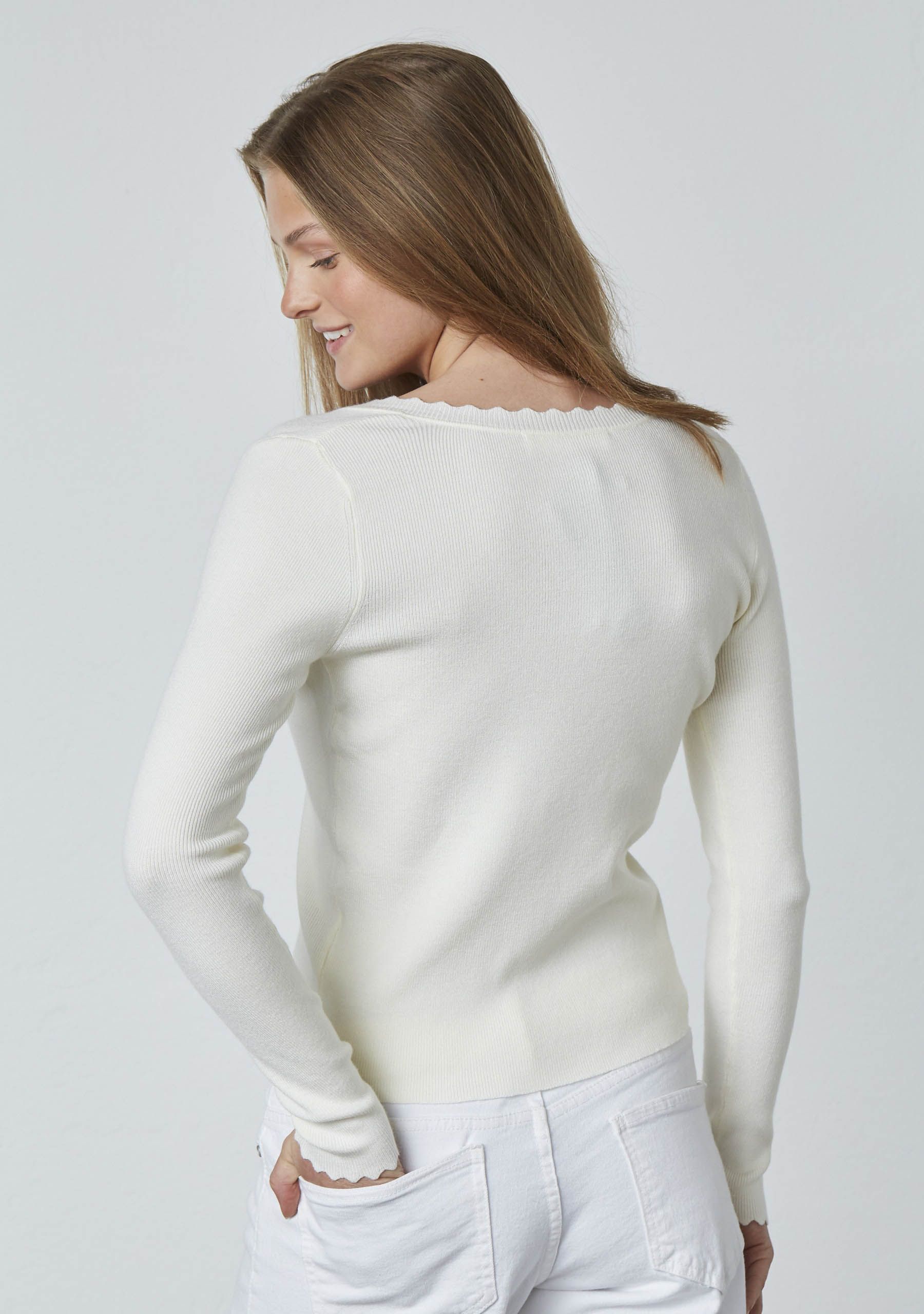 SISTERS POINT SHIRT