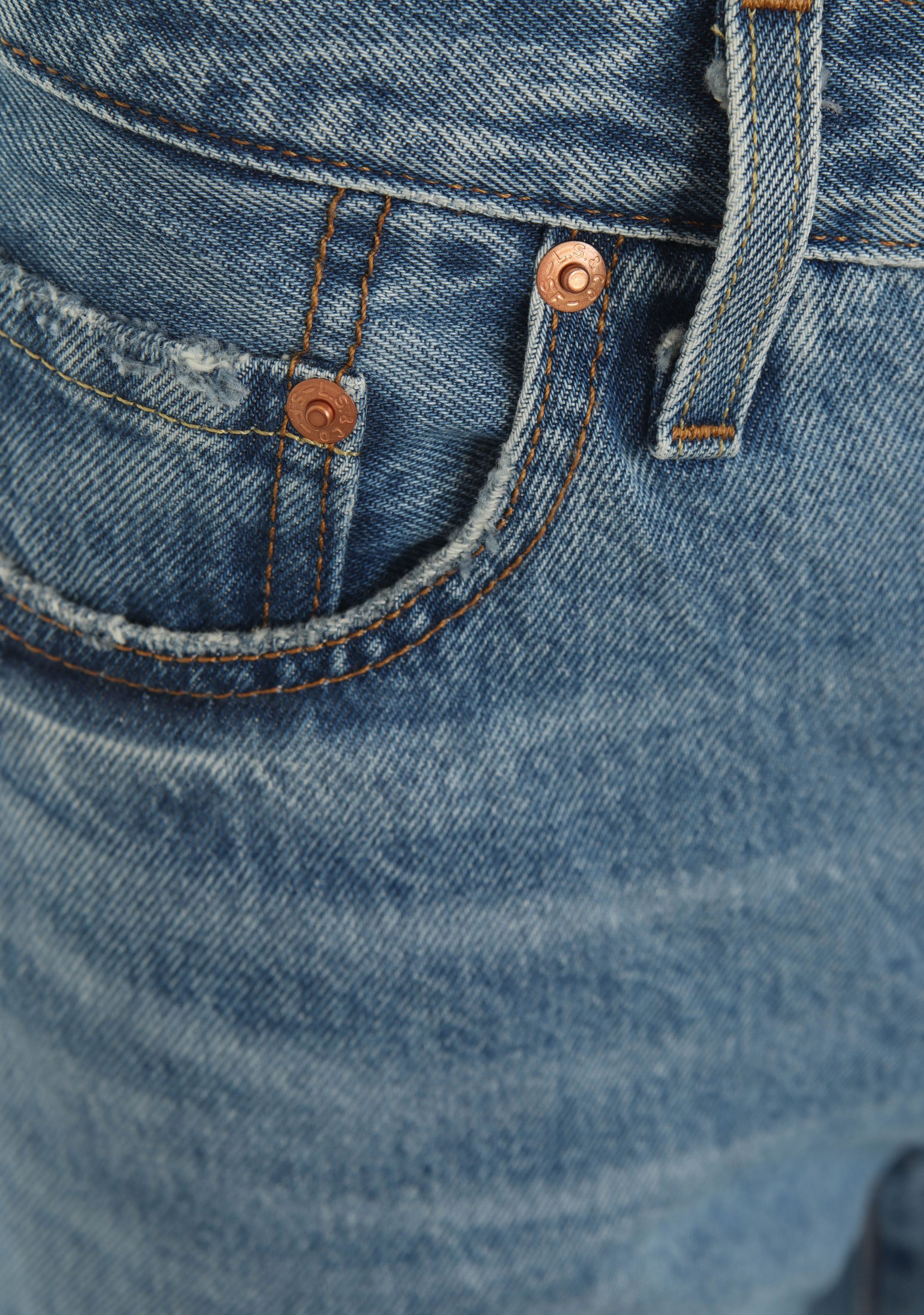 LEVI'S JEANS