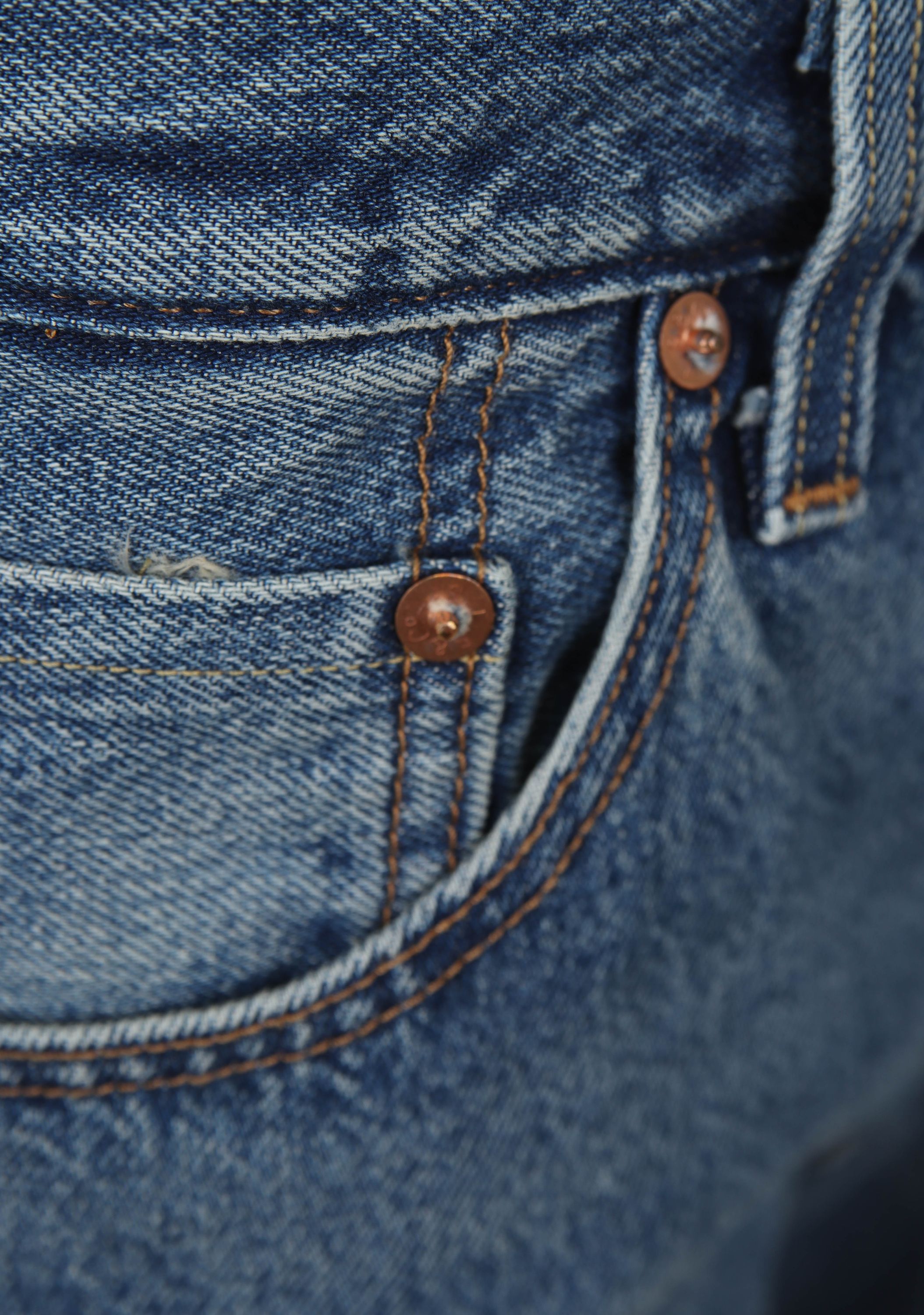LEVI'S JEANS