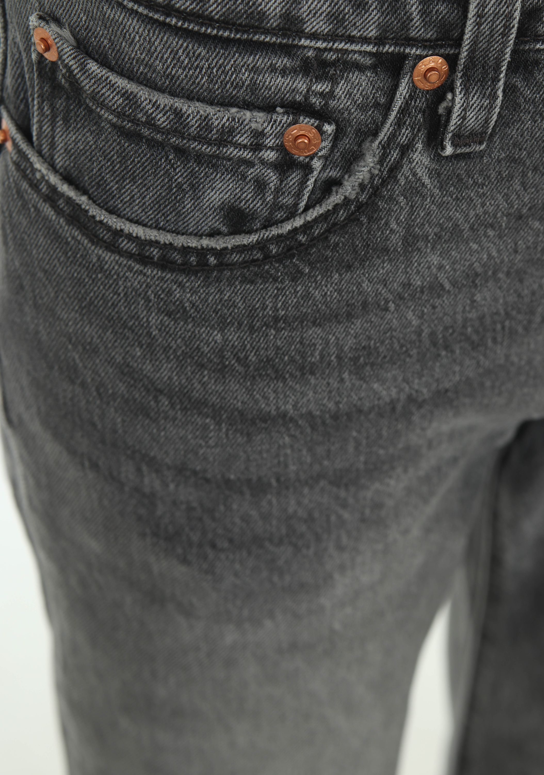 LEVI'S JEANS