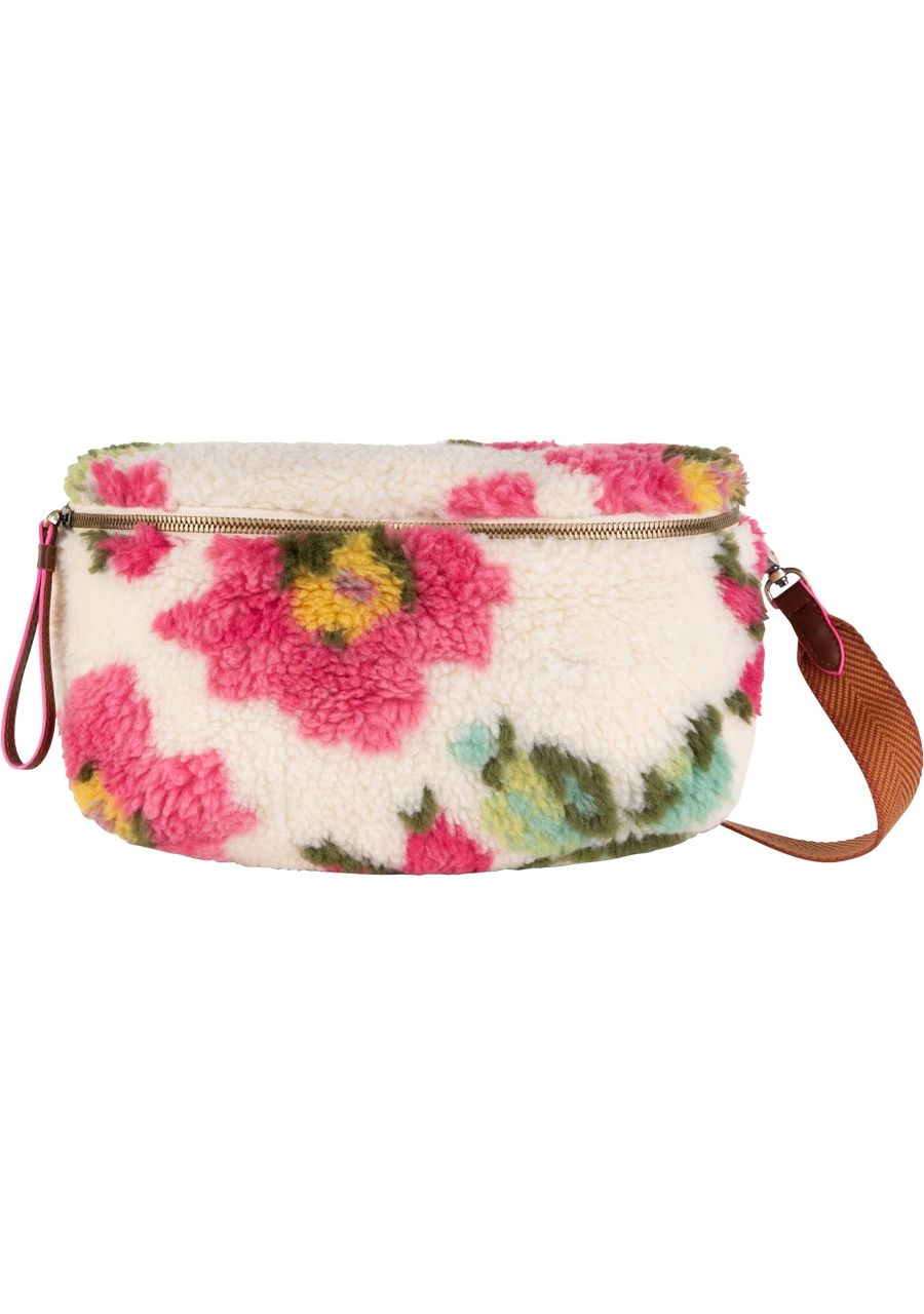 OILILY TAS