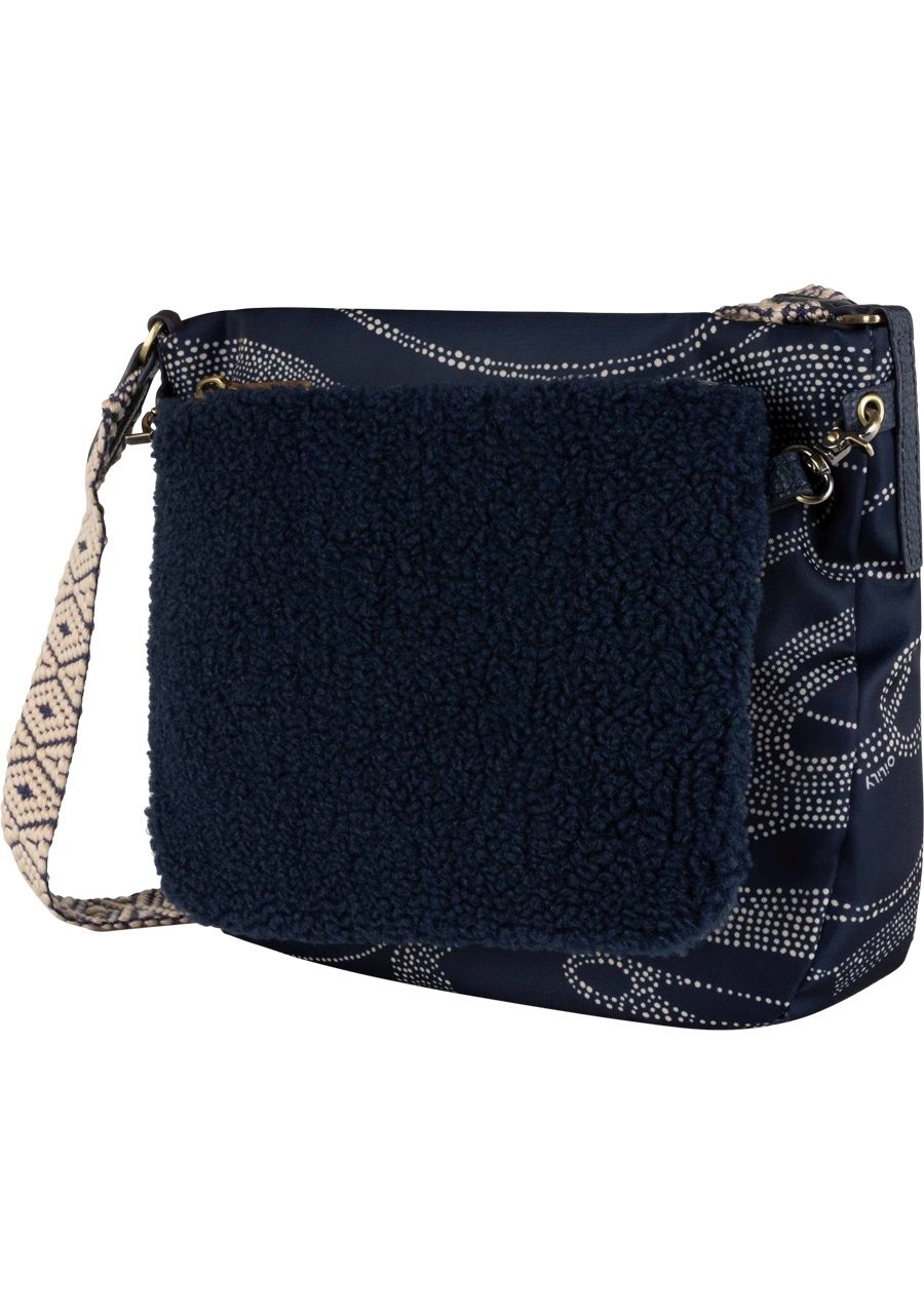 OILILY TAS