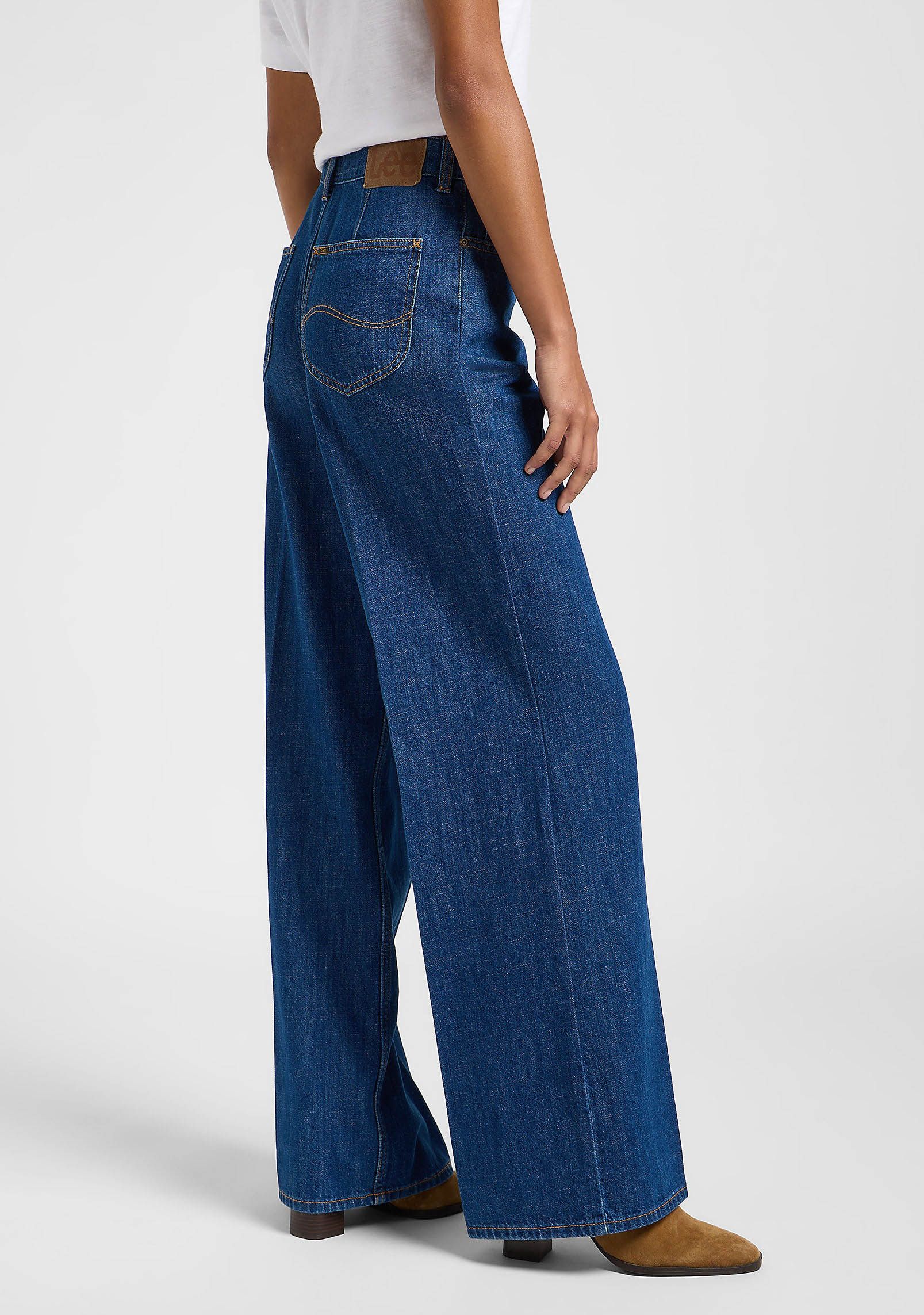 LEE JEANS