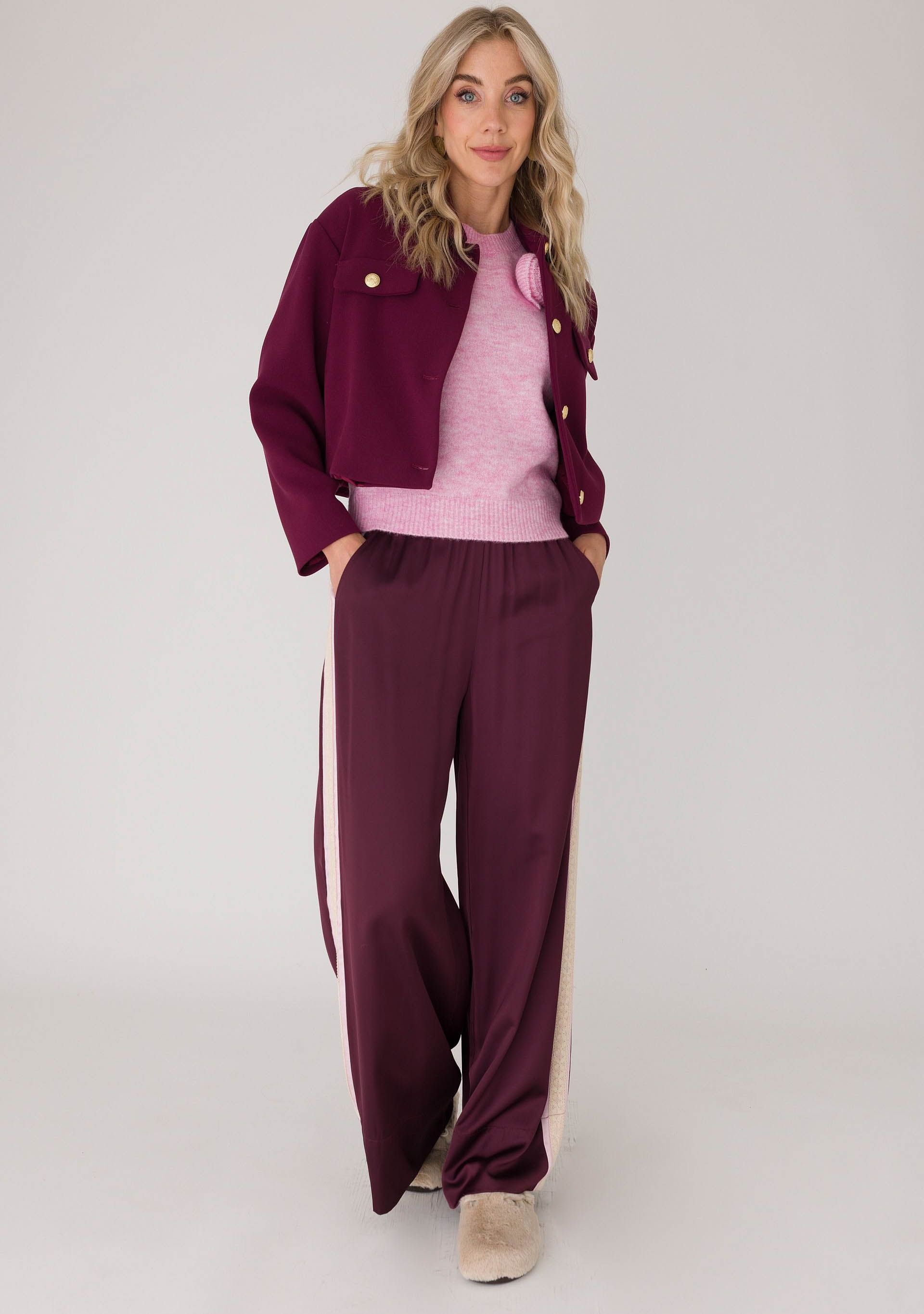 ANNA VAN TOOR TRUI ANNA VAN TOOR TRUI