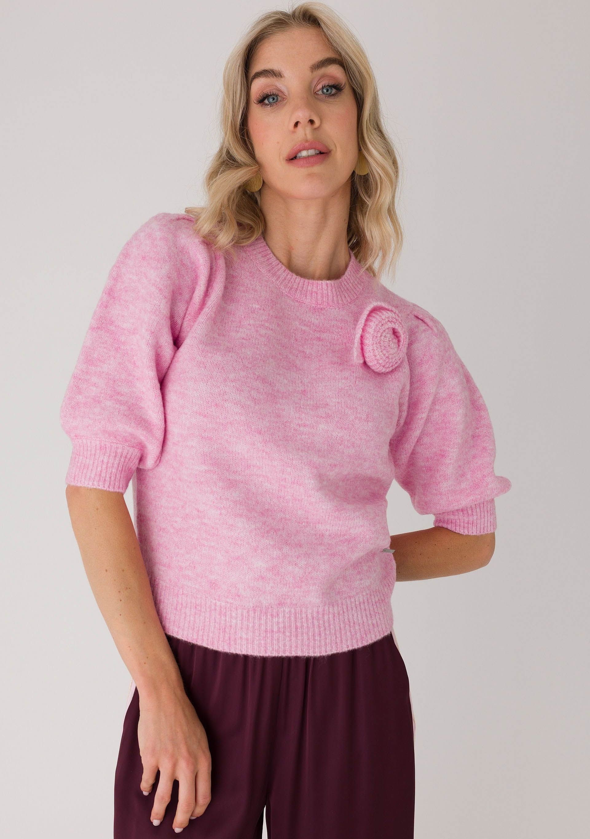 ANNA VAN TOOR TRUI ANNA VAN TOOR TRUI