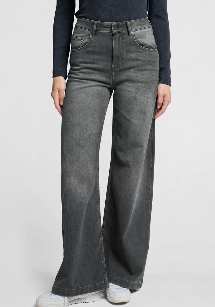 YAYA JEANS