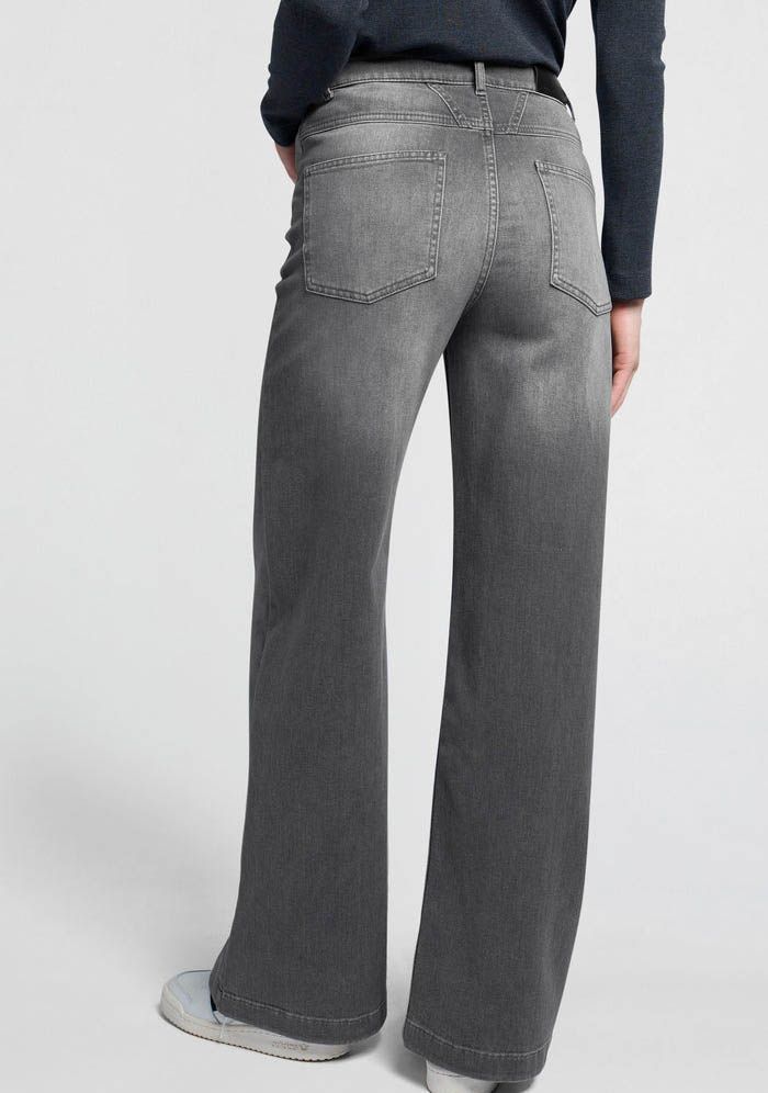 YAYA JEANS