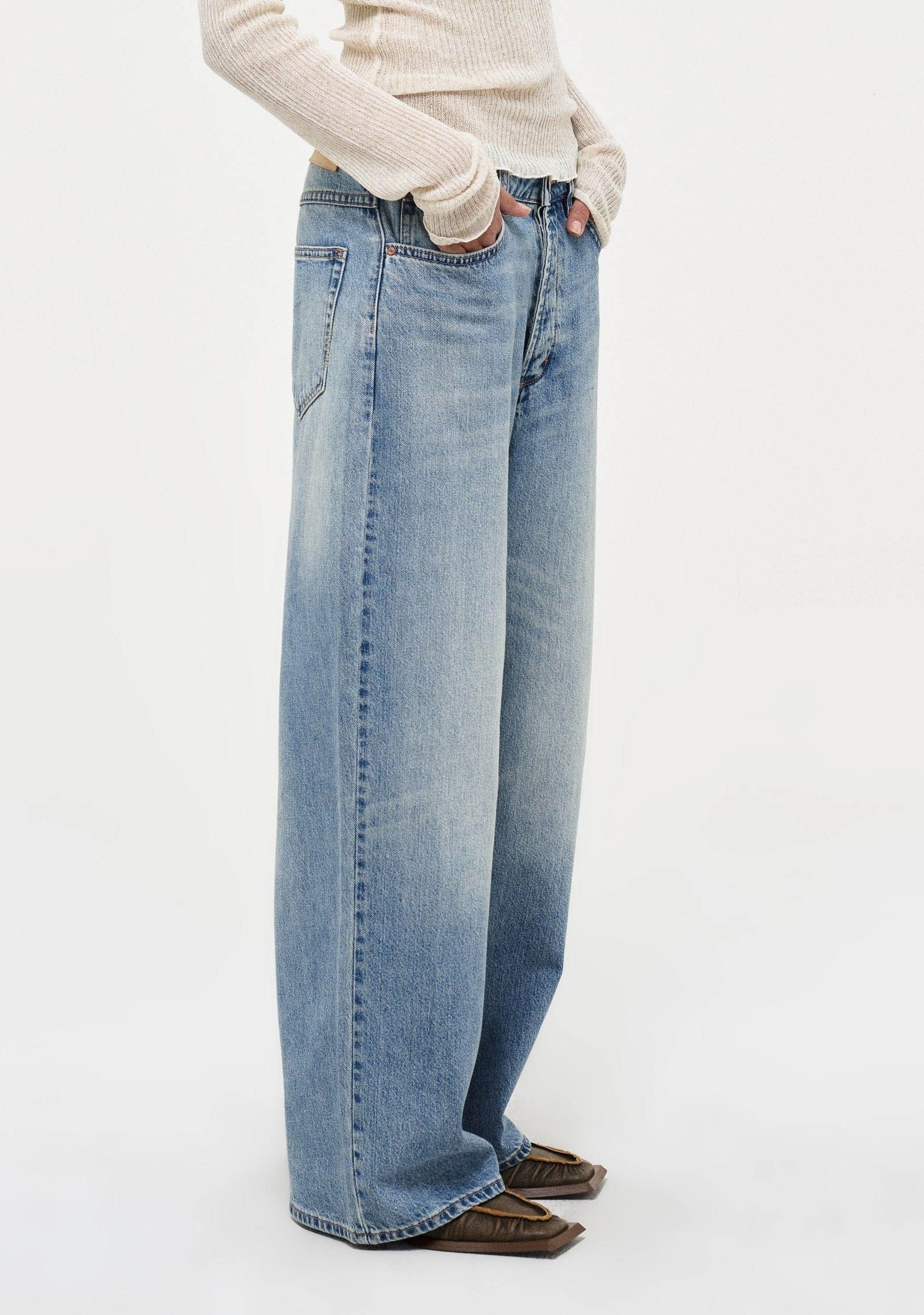 NEUW JEANS