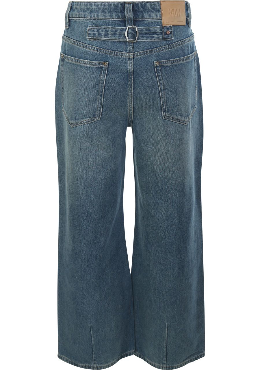 NEUW JEANS