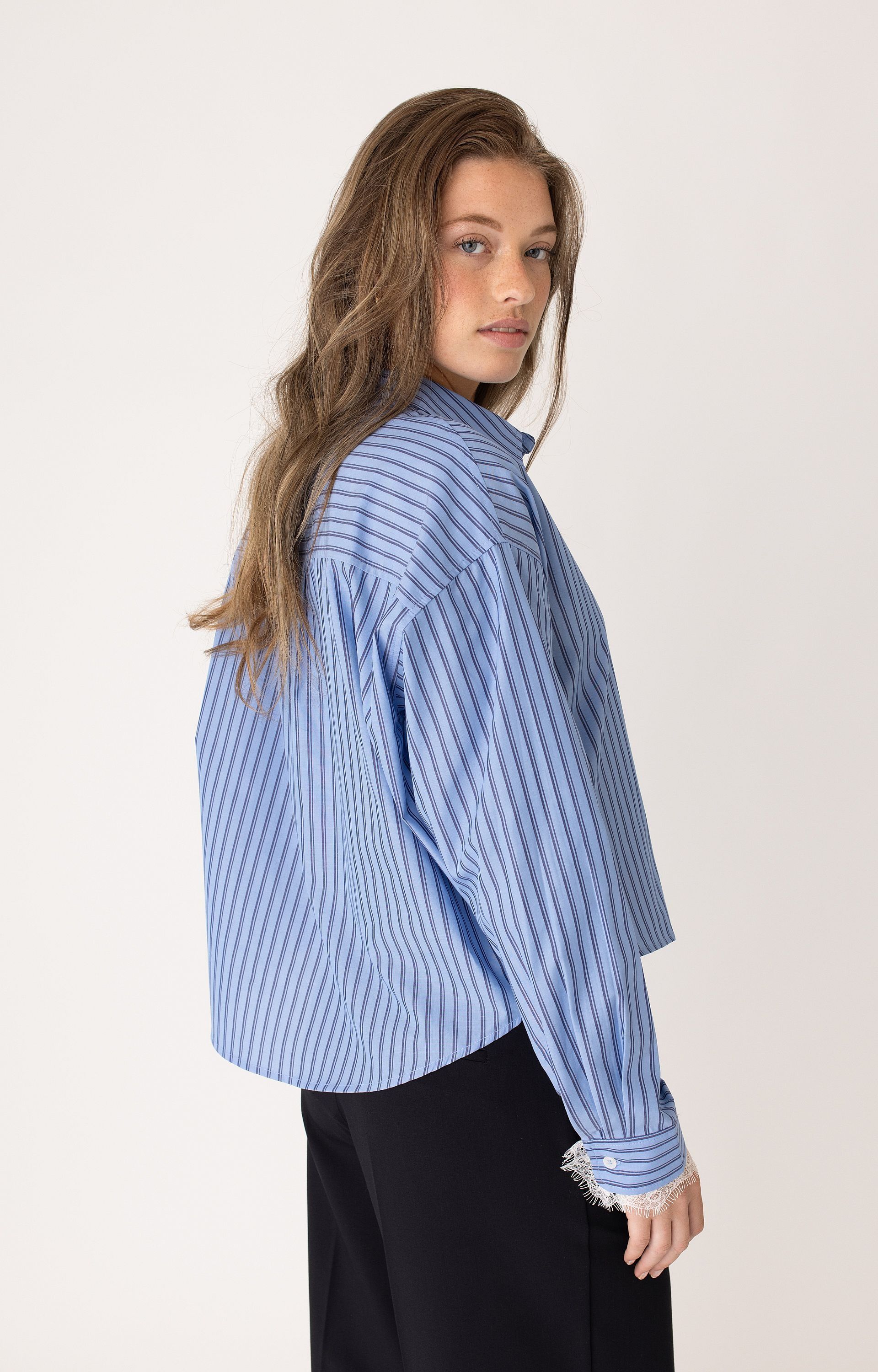 ANNA BLUE BLOUSE