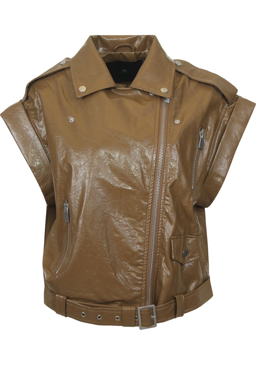 WITH BLACK GILET