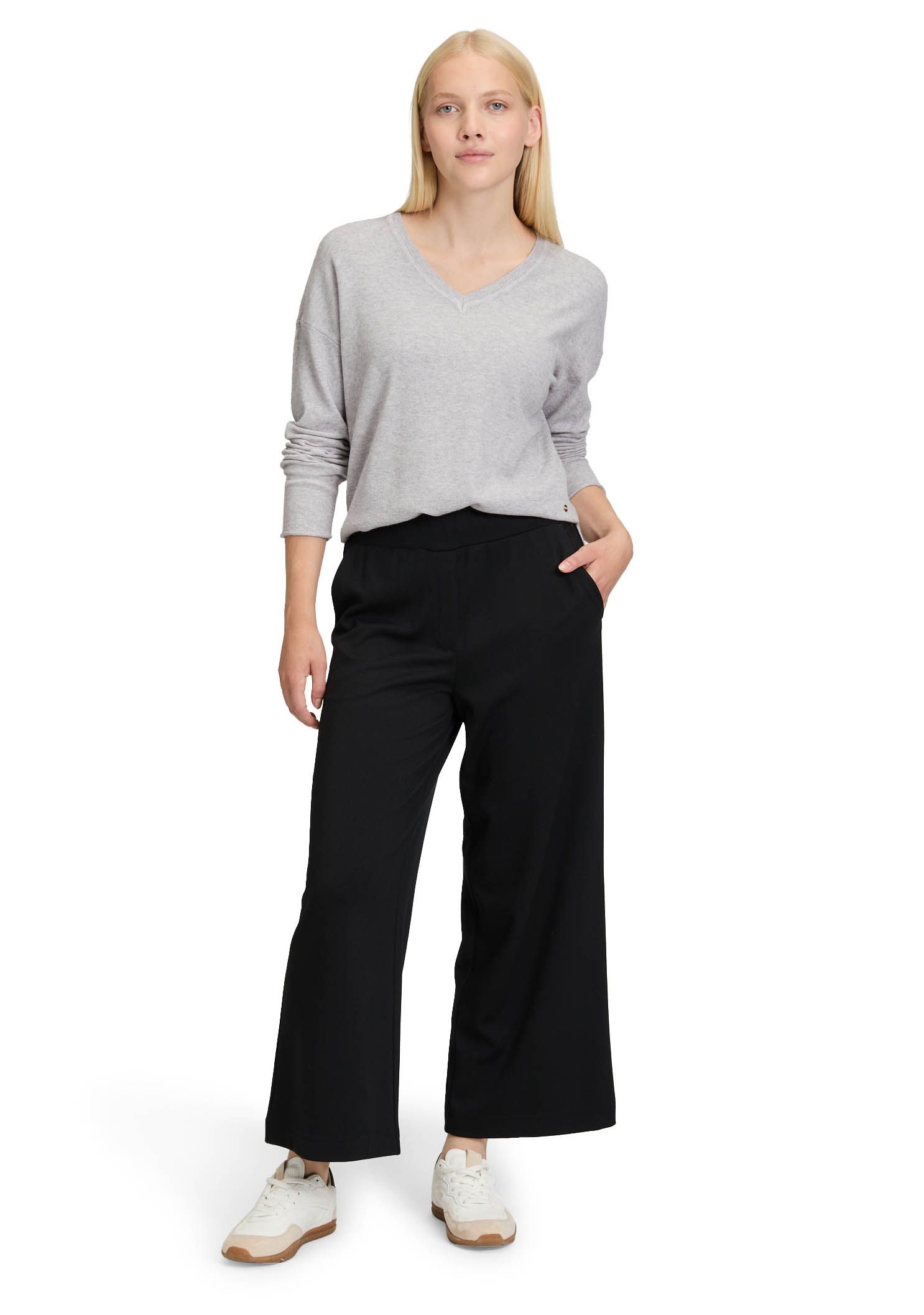 BETTY & CO TRUI