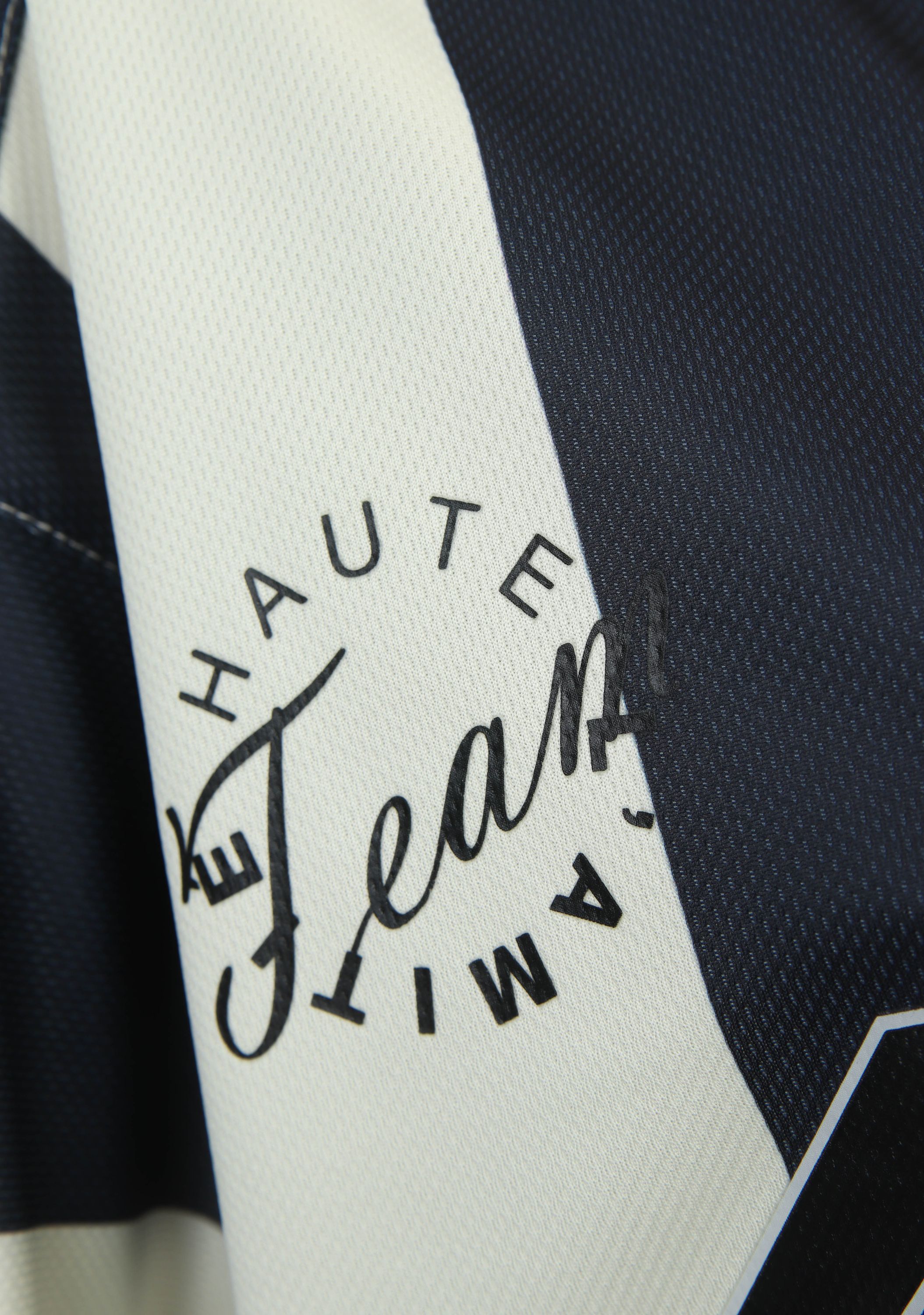 HAUTE L'AMITIÉ SHIRT