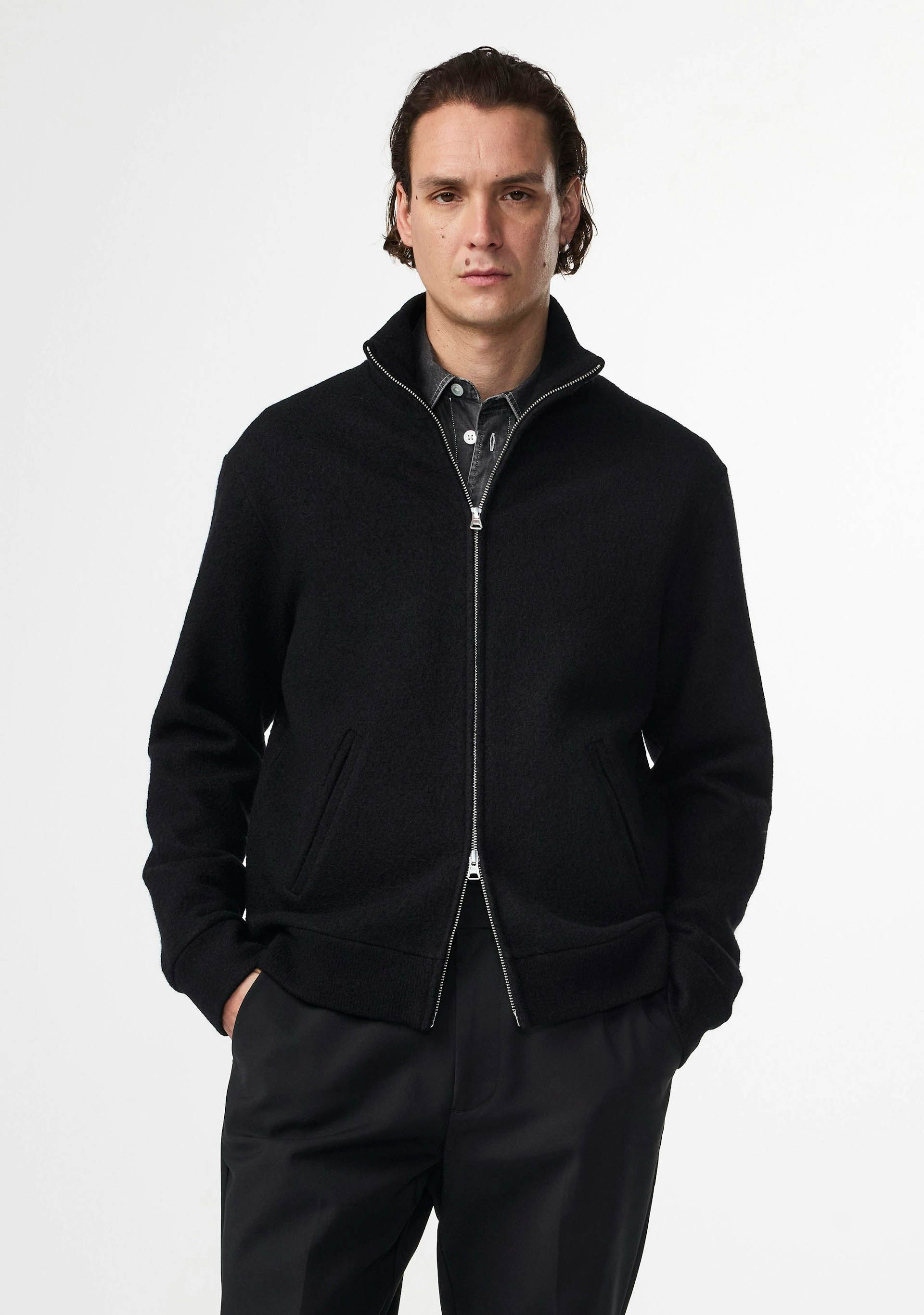 NN07 VEST