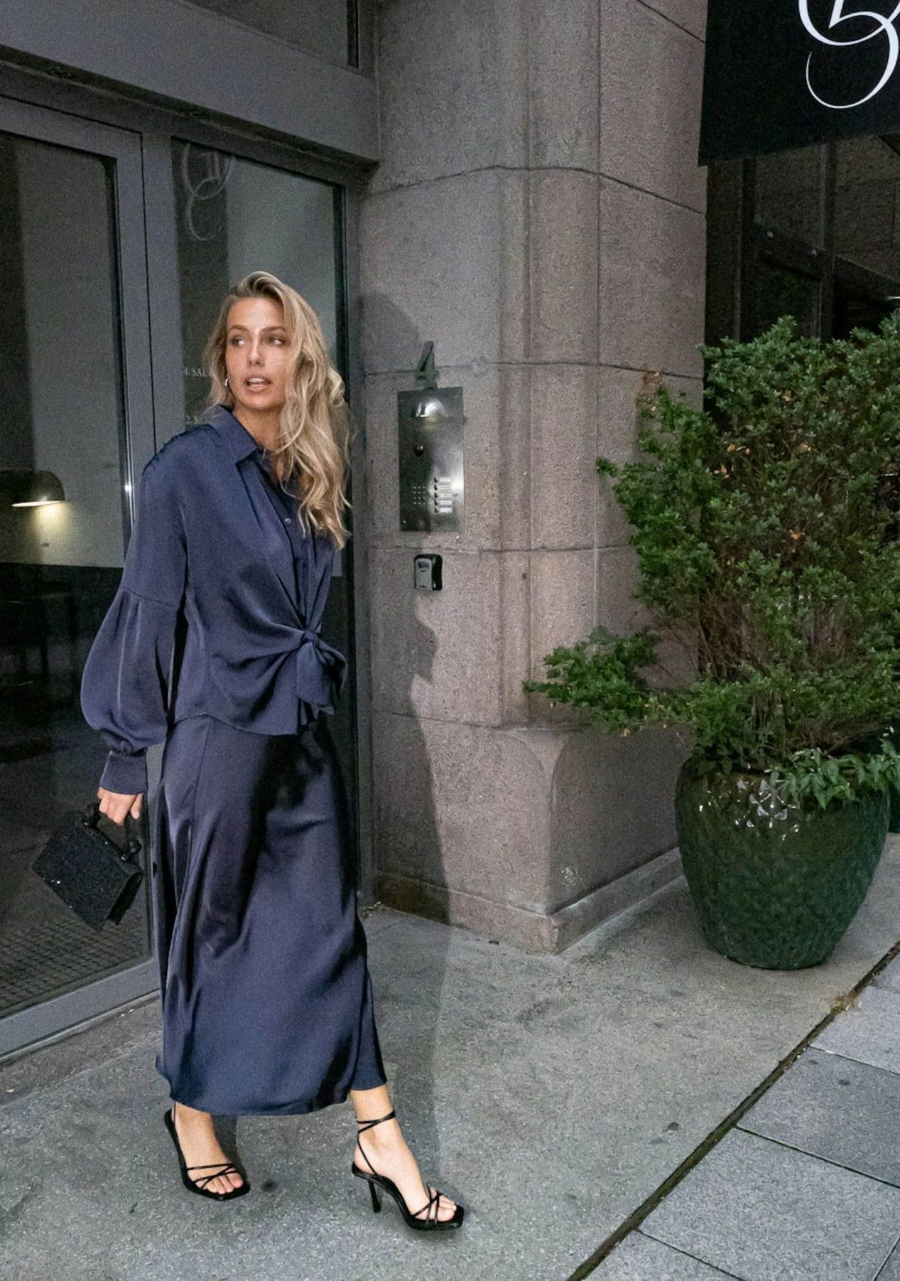 NEO NOIR ROK
