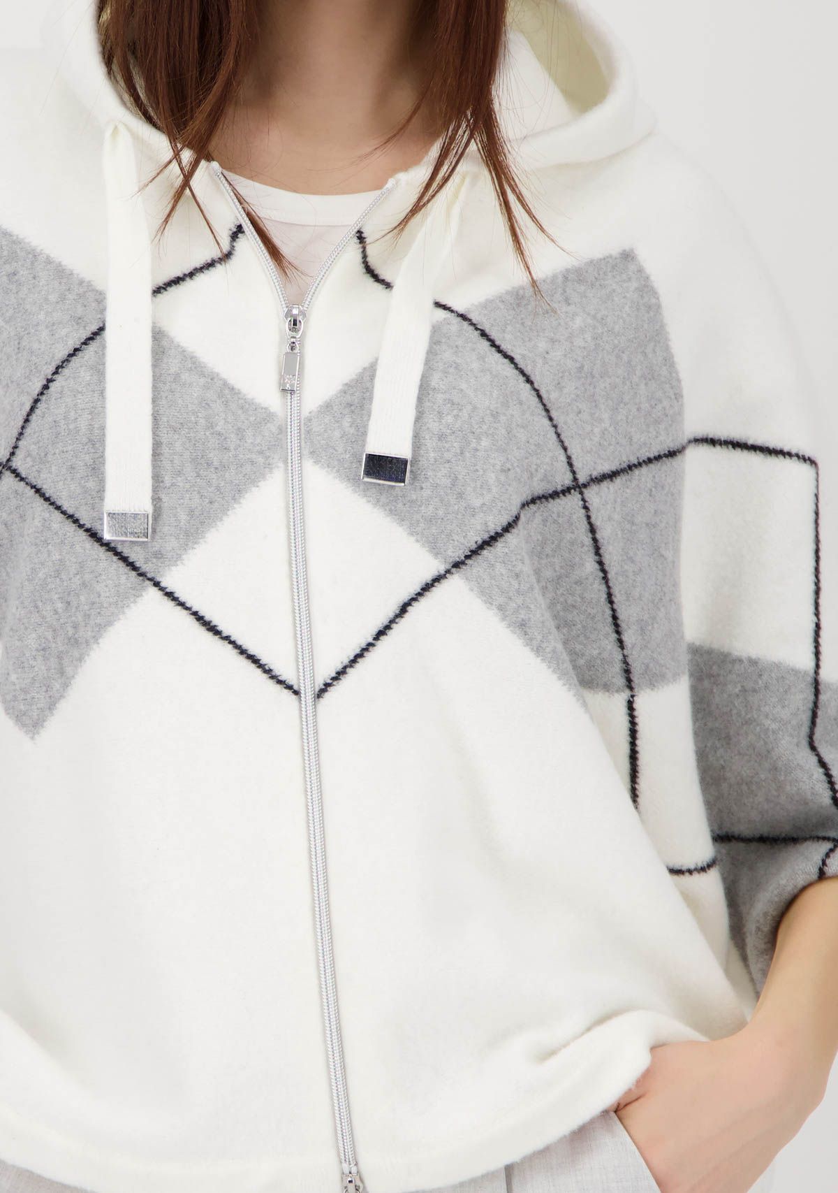 MONARI VEST