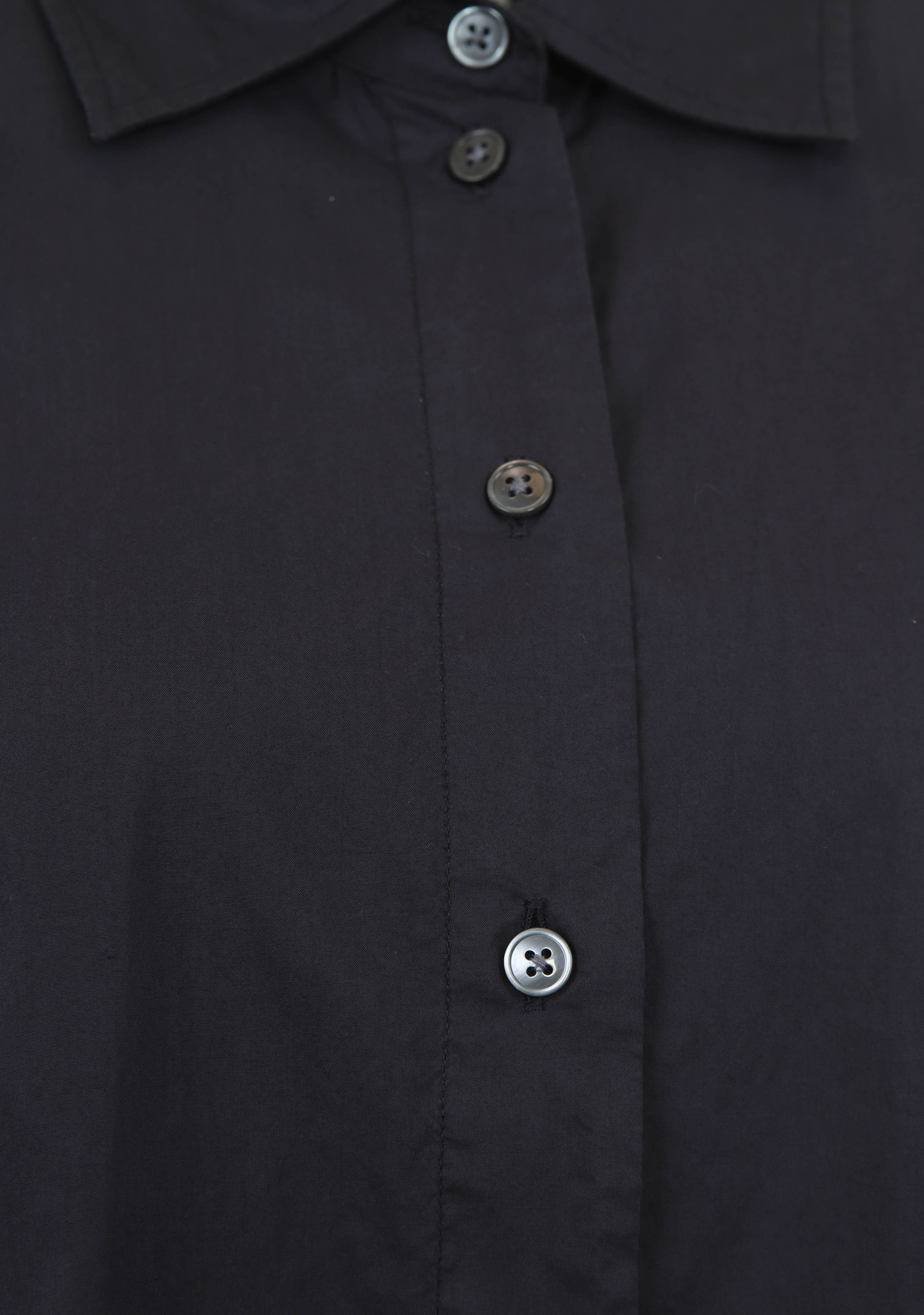 CLOSED BLOUSE