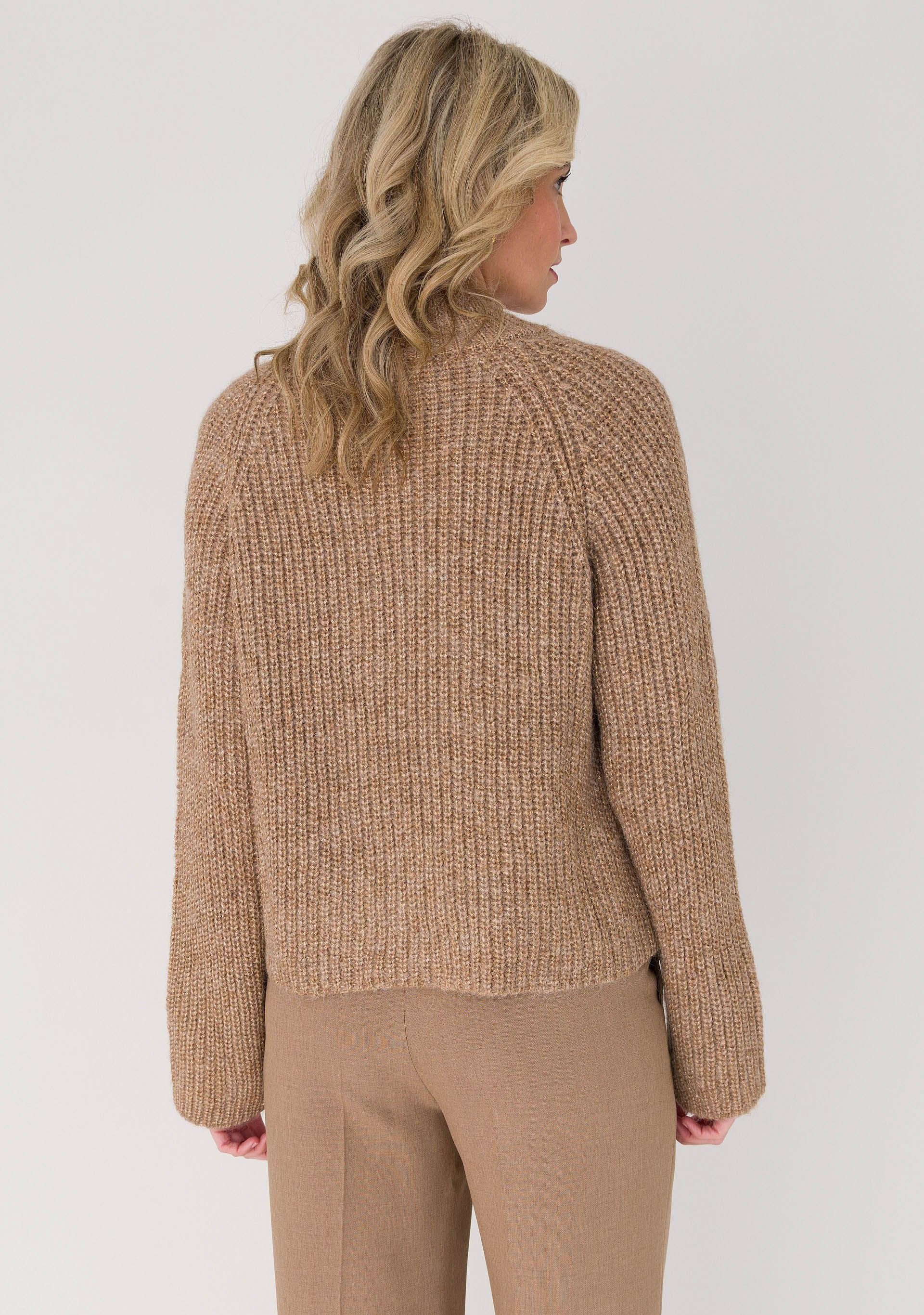 ANNA VAN TOOR TRUI ANNA VAN TOOR TRUI