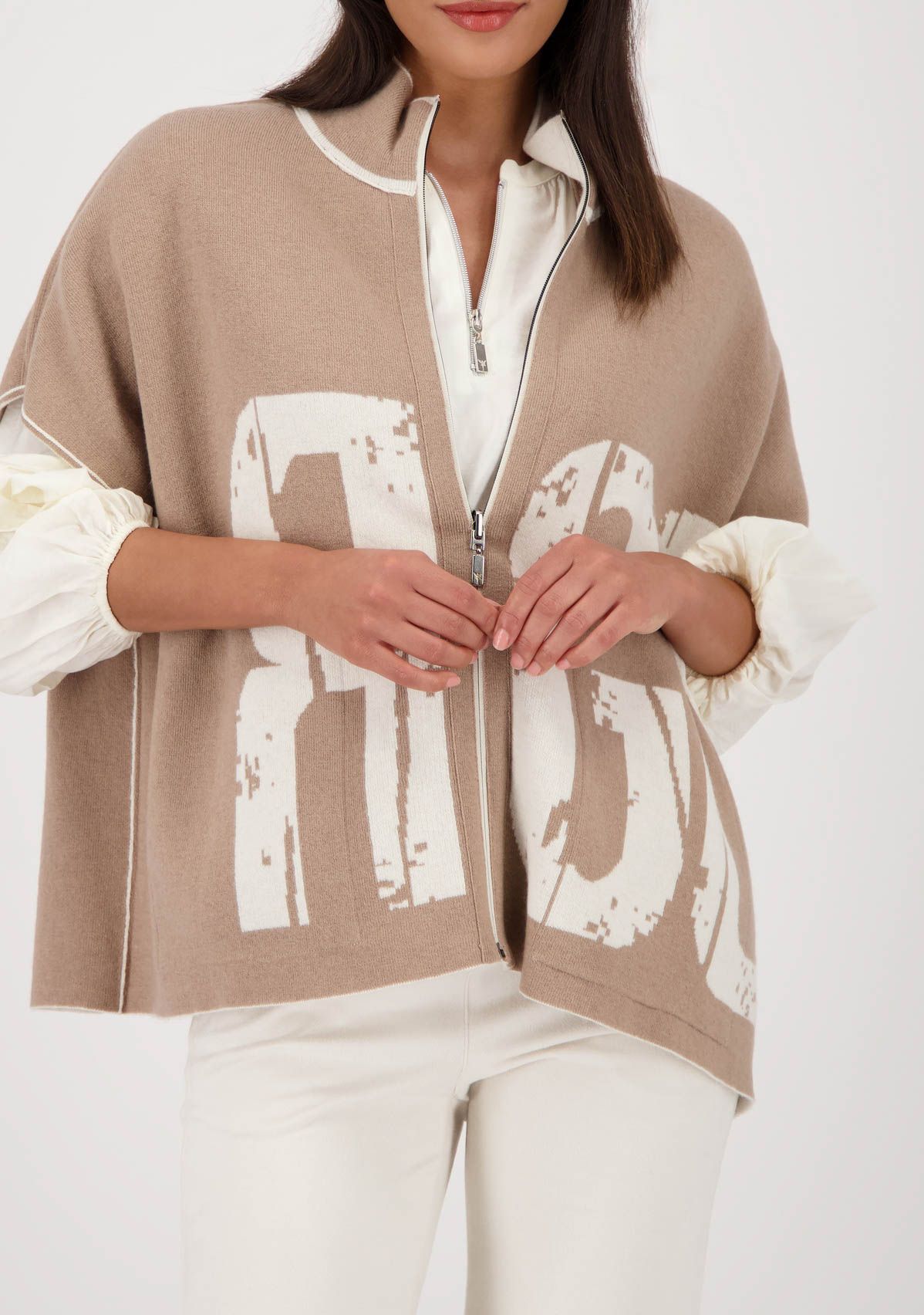 MONARI VEST