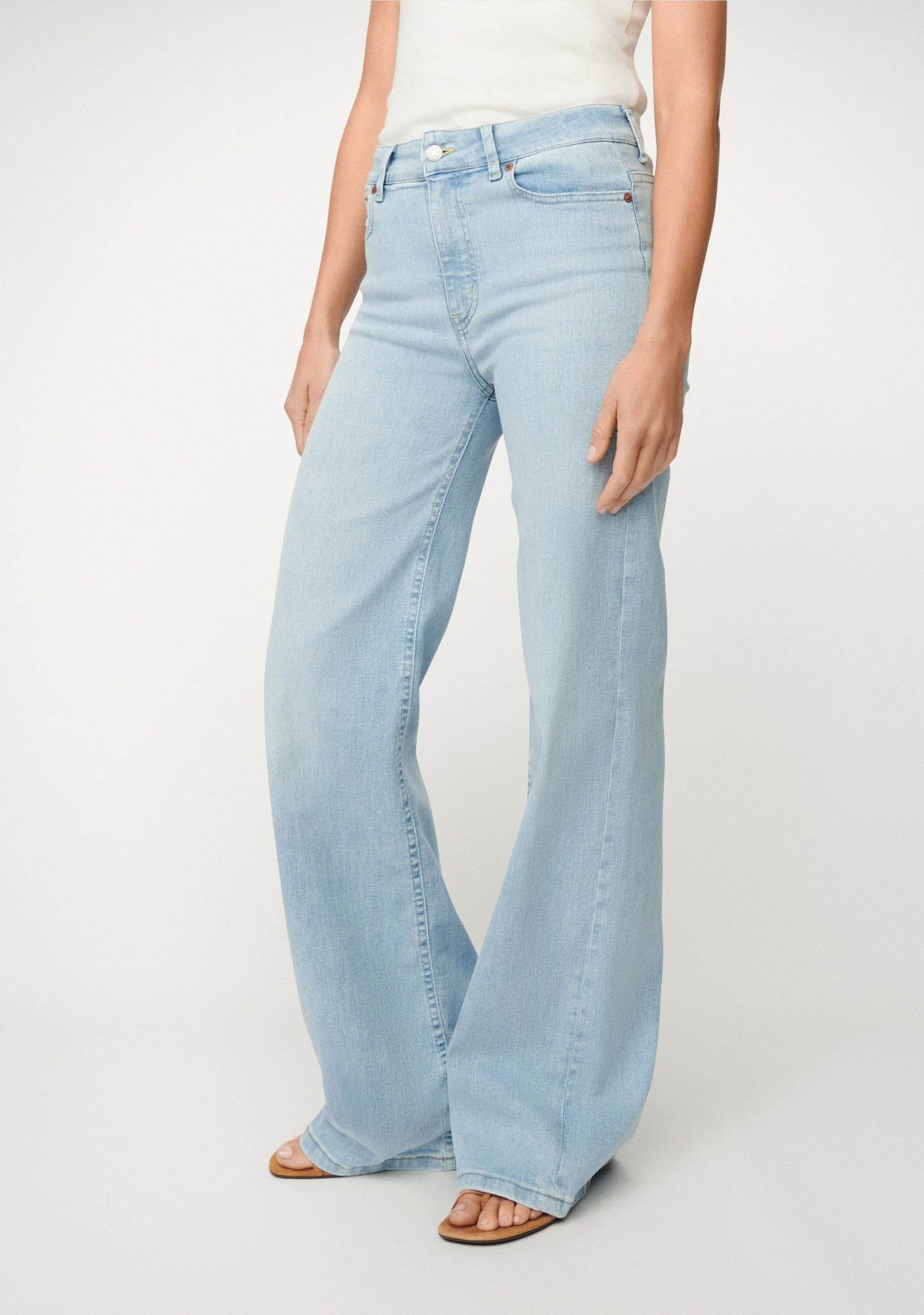 LOIS JEANS