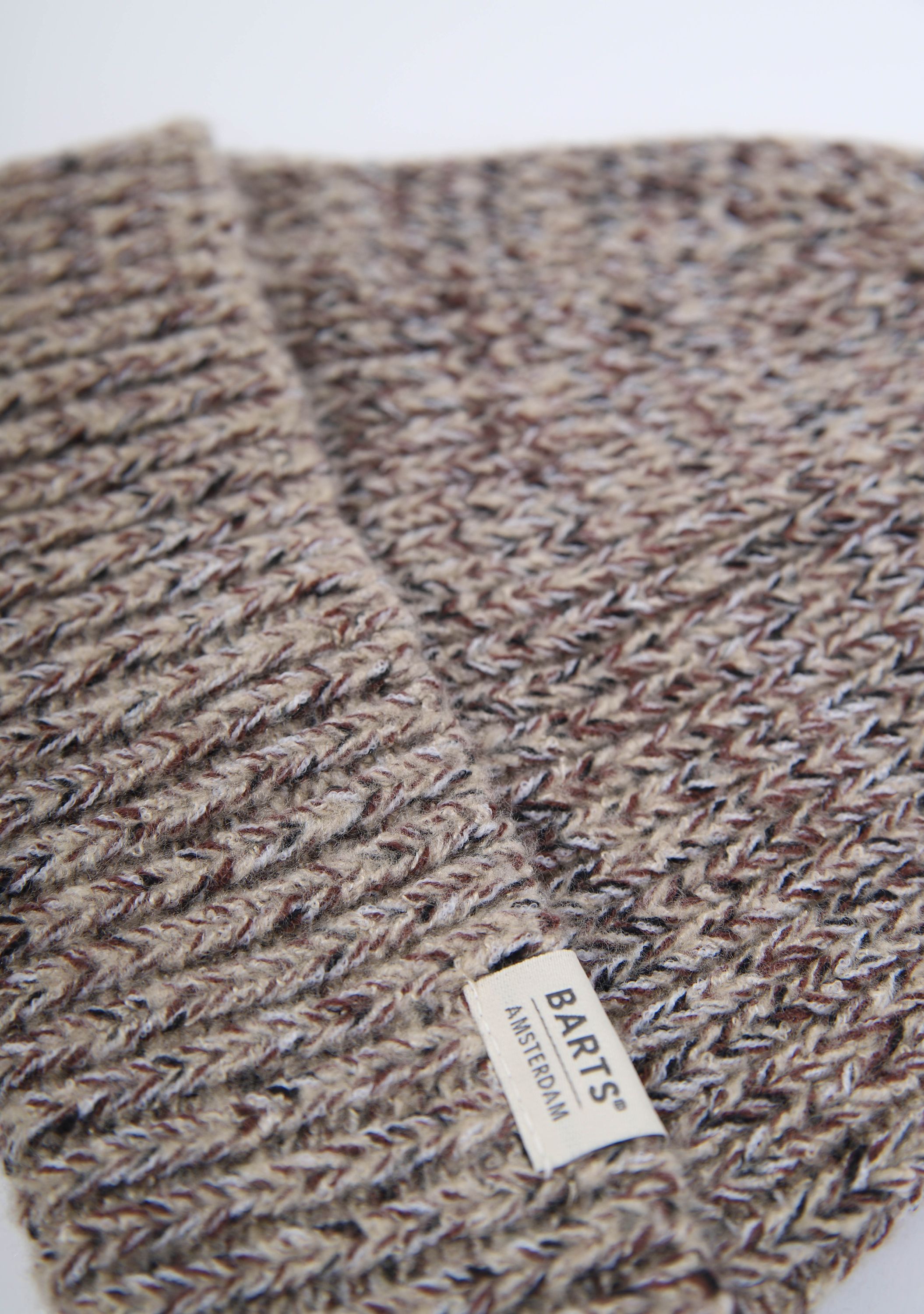 BARTS SHAWL/MUTS