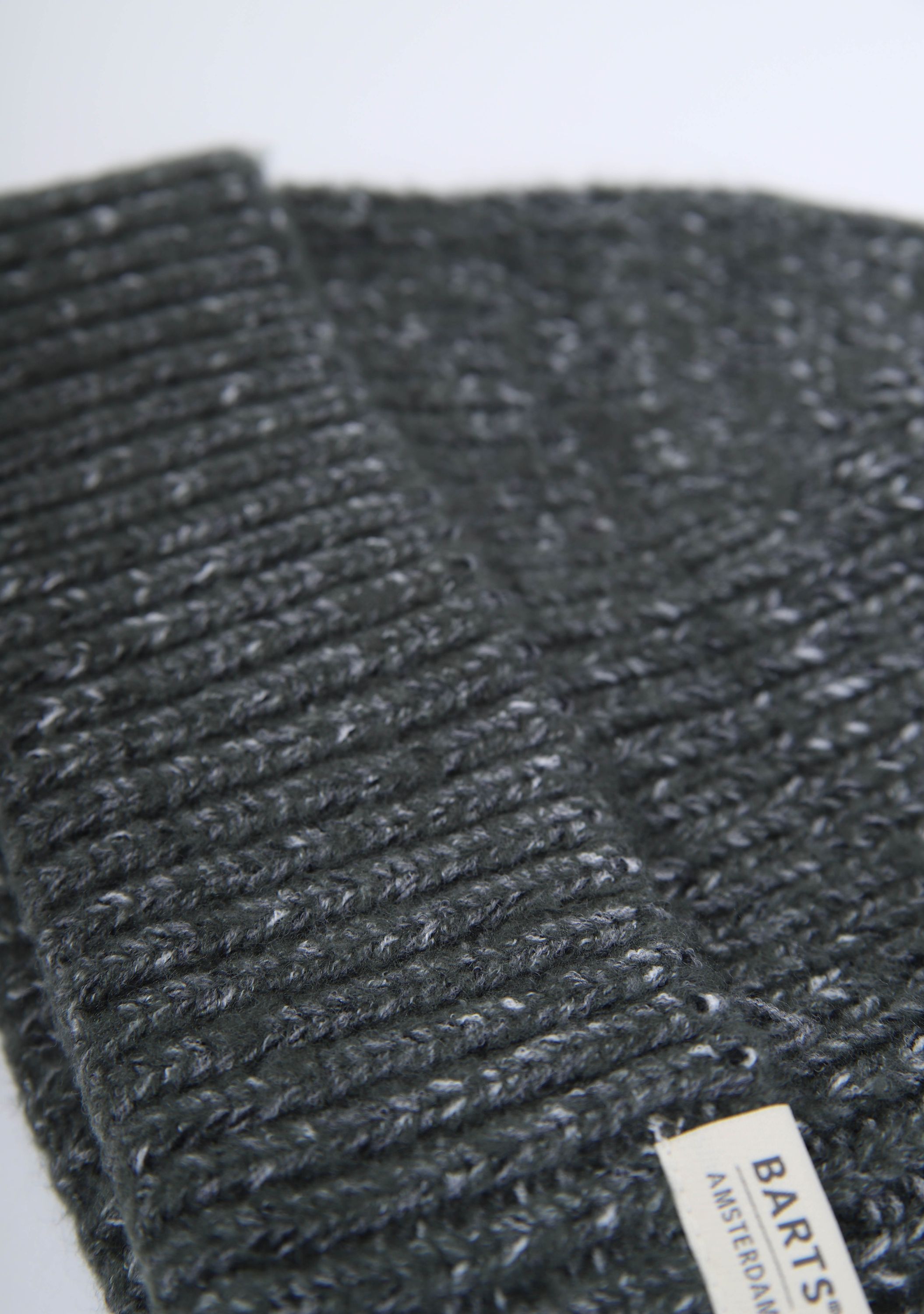 BARTS SHAWL/MUTS