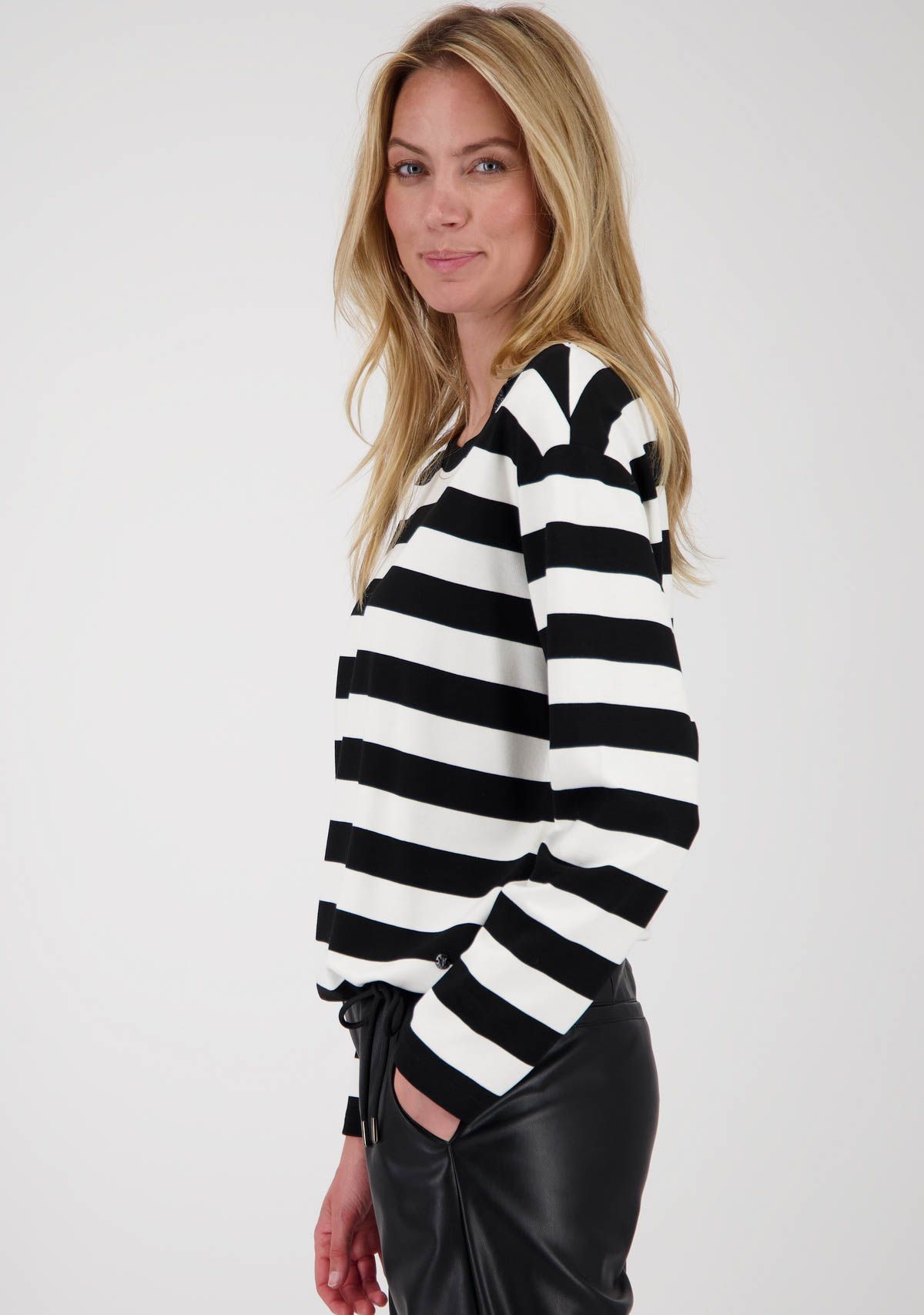 MONARI SWEATER