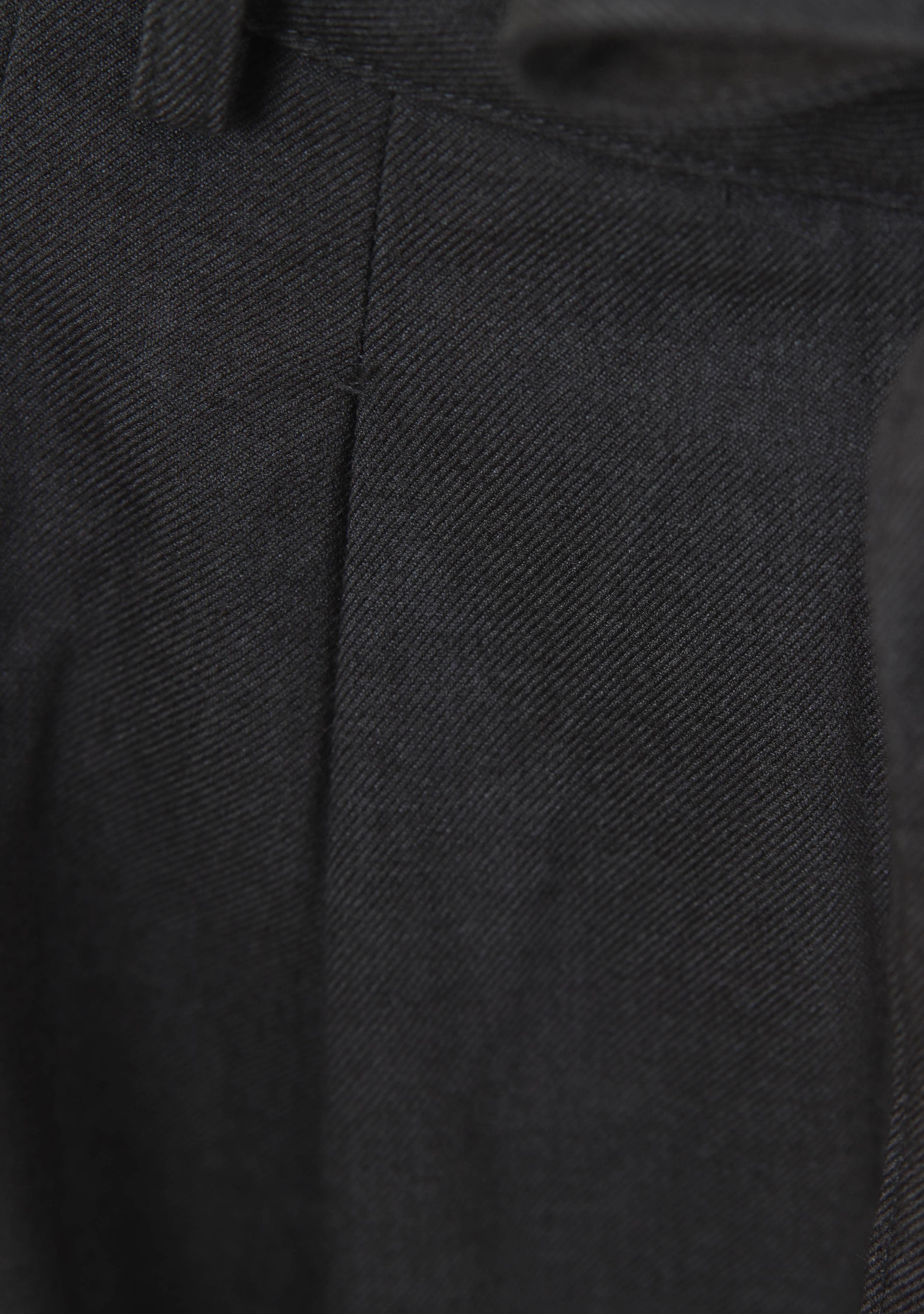 WITH BLACK WIJDE PANTALON